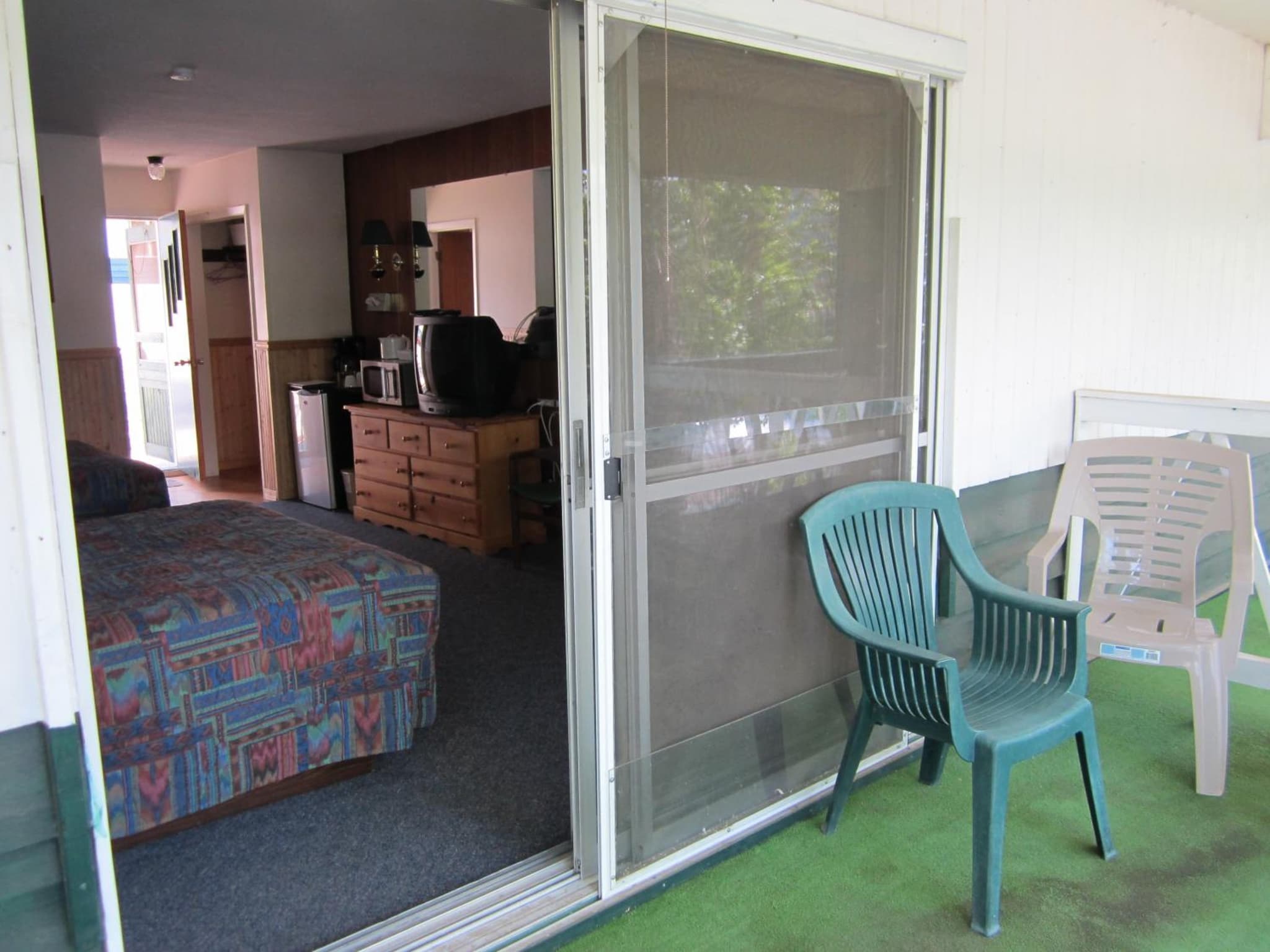 Lakeside Motel photo 4