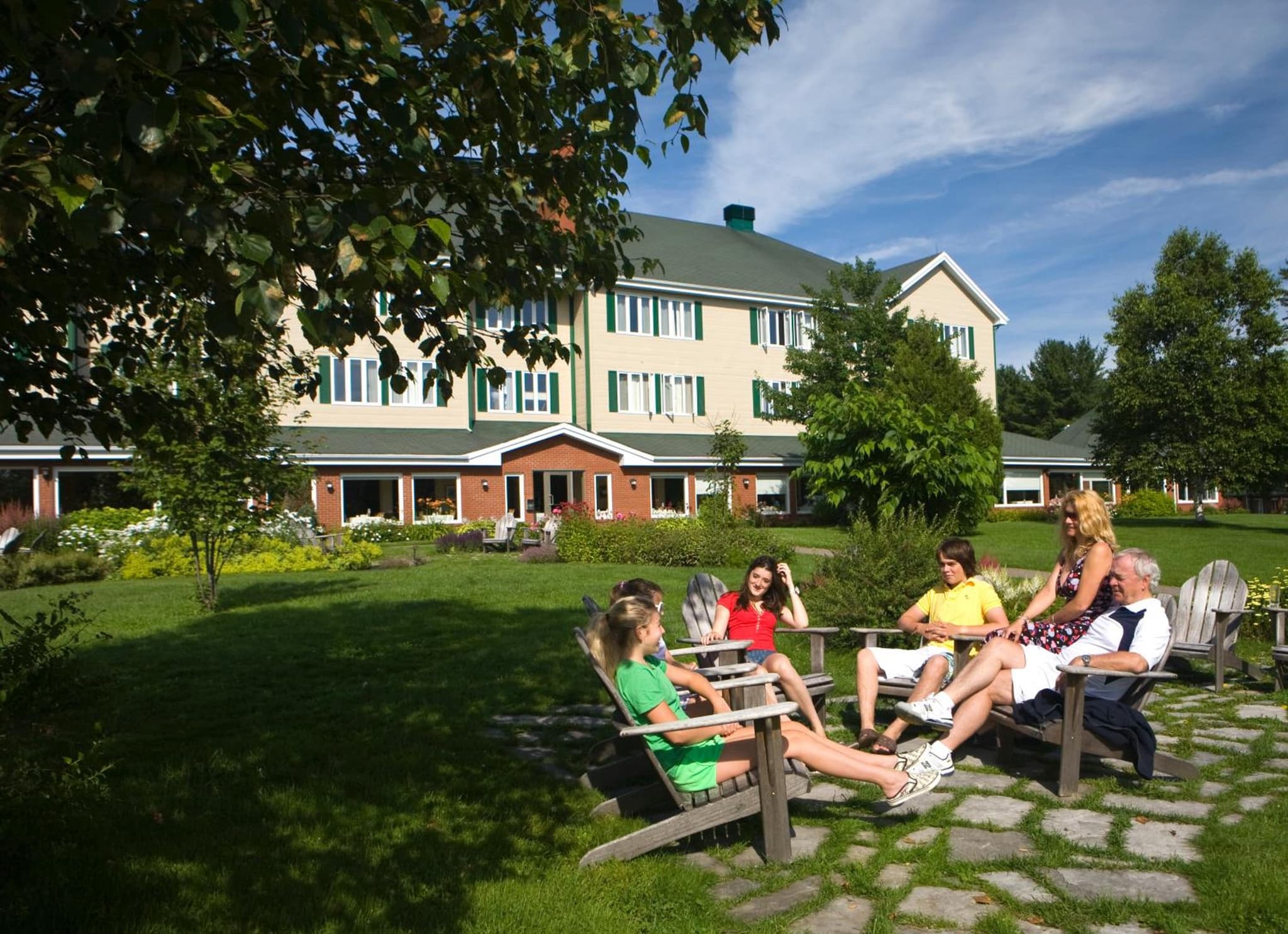 Auberge du Lac-à-l'Eau-Claire photo 2