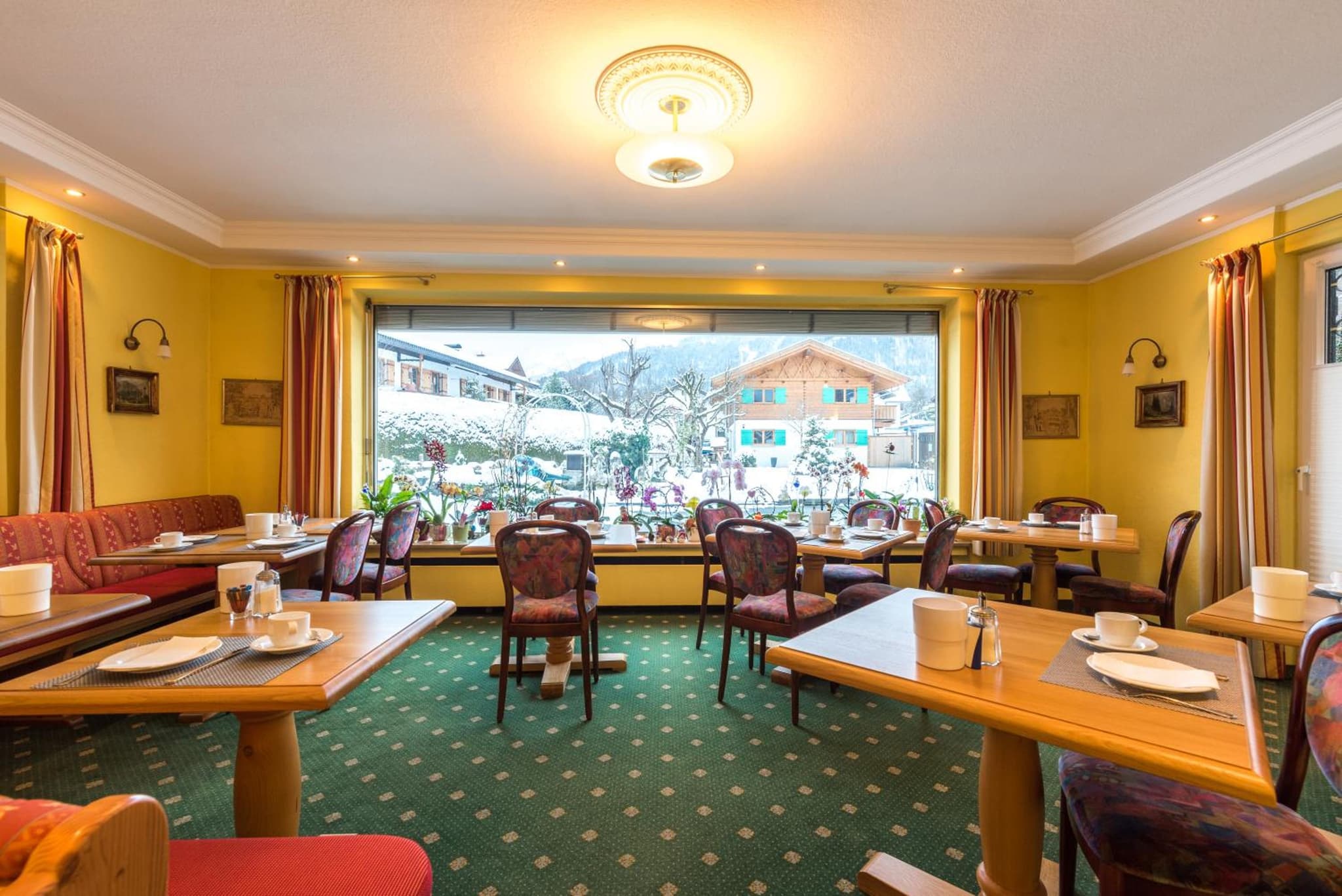 Hotel garni Almenrausch und Edelweiss photo 6