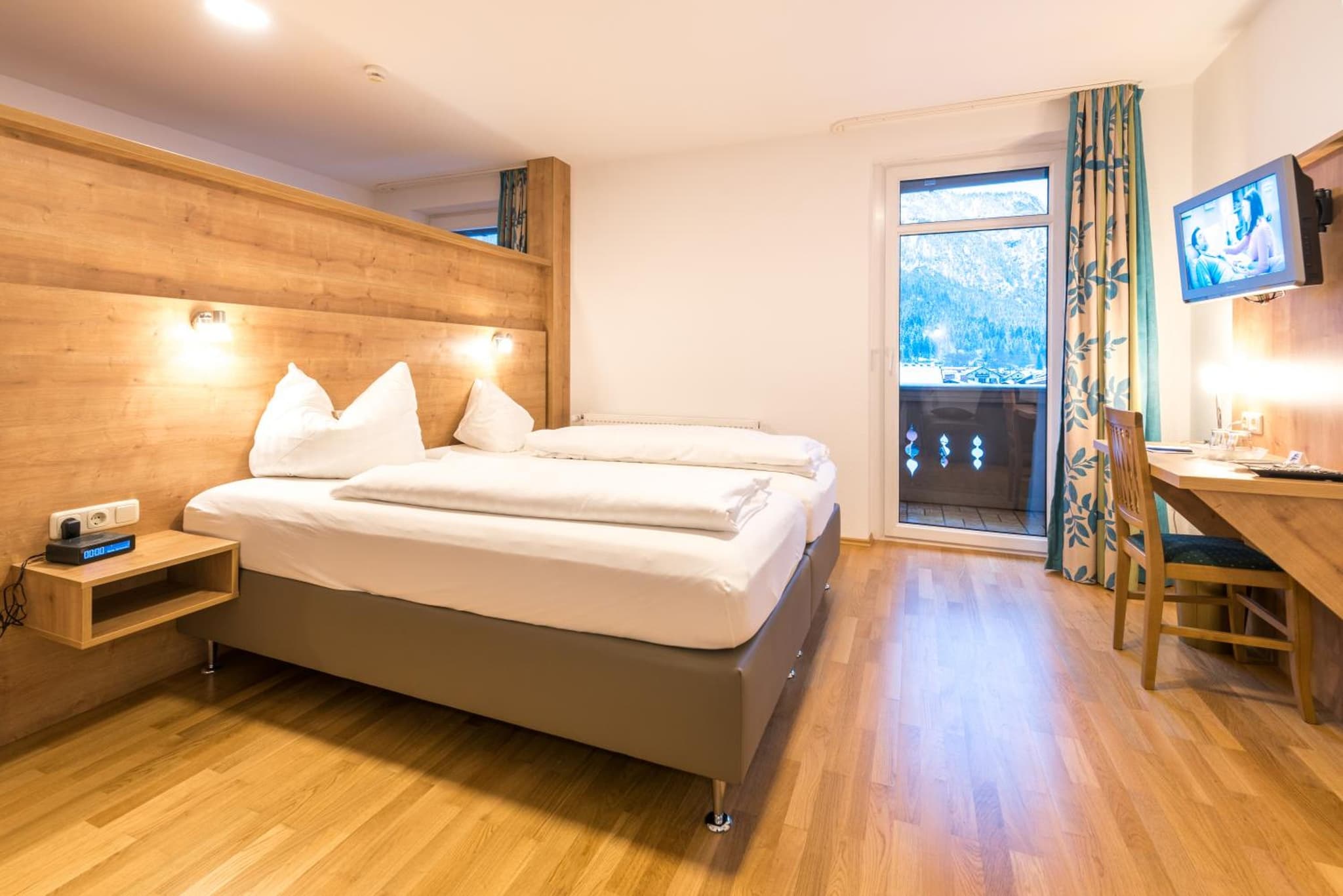 Hotel garni Almenrausch und Edelweiss photo 7