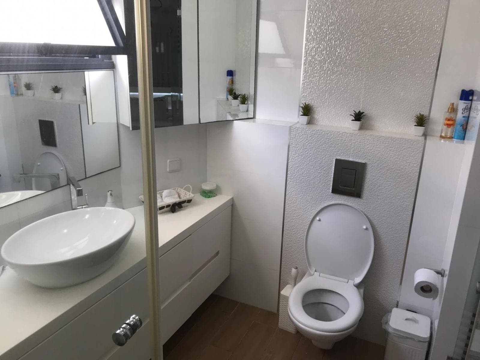 Charming Unit with Pool and Great Amenities photo 9