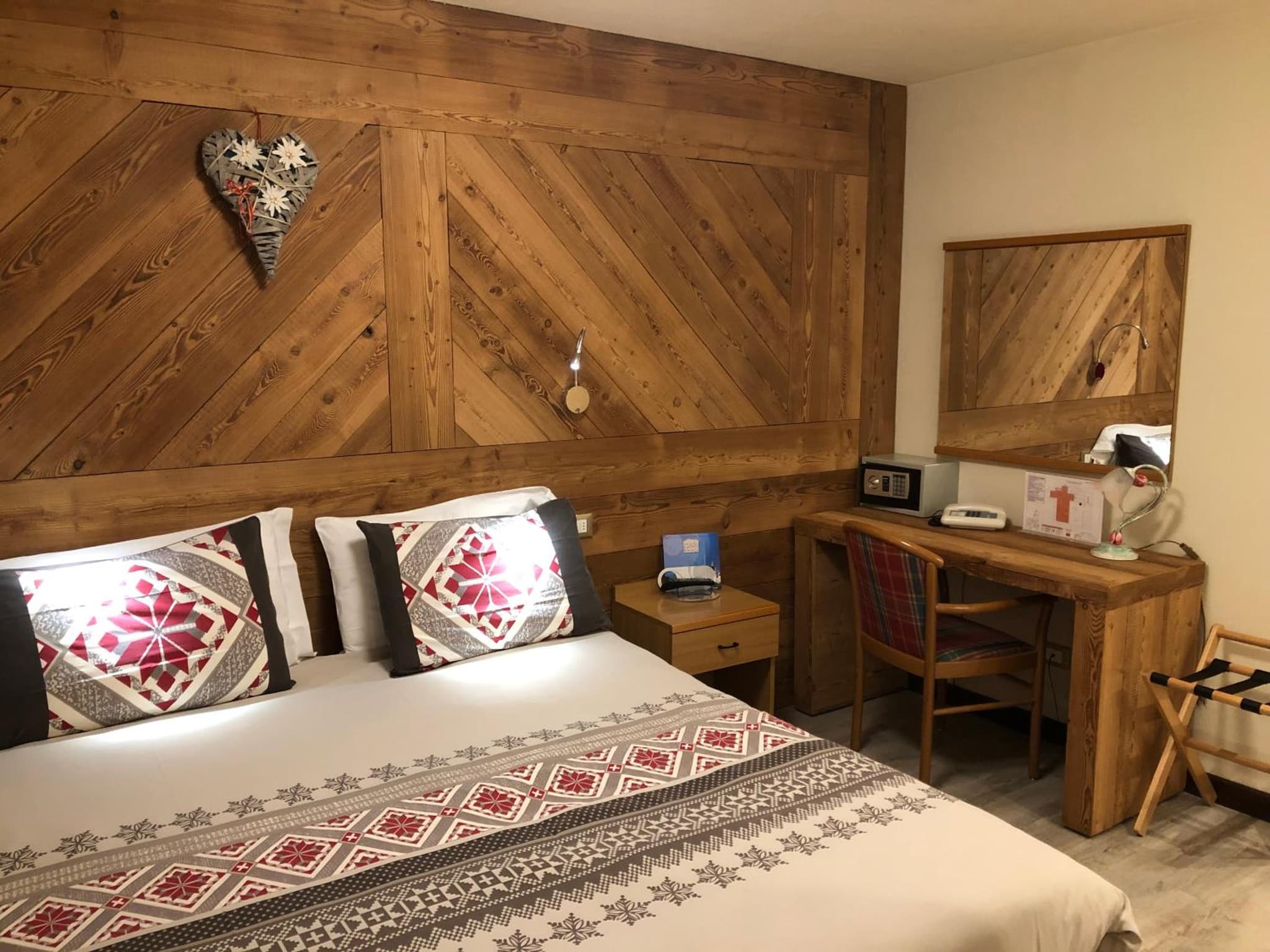 Hotel Edelweiss photo 4