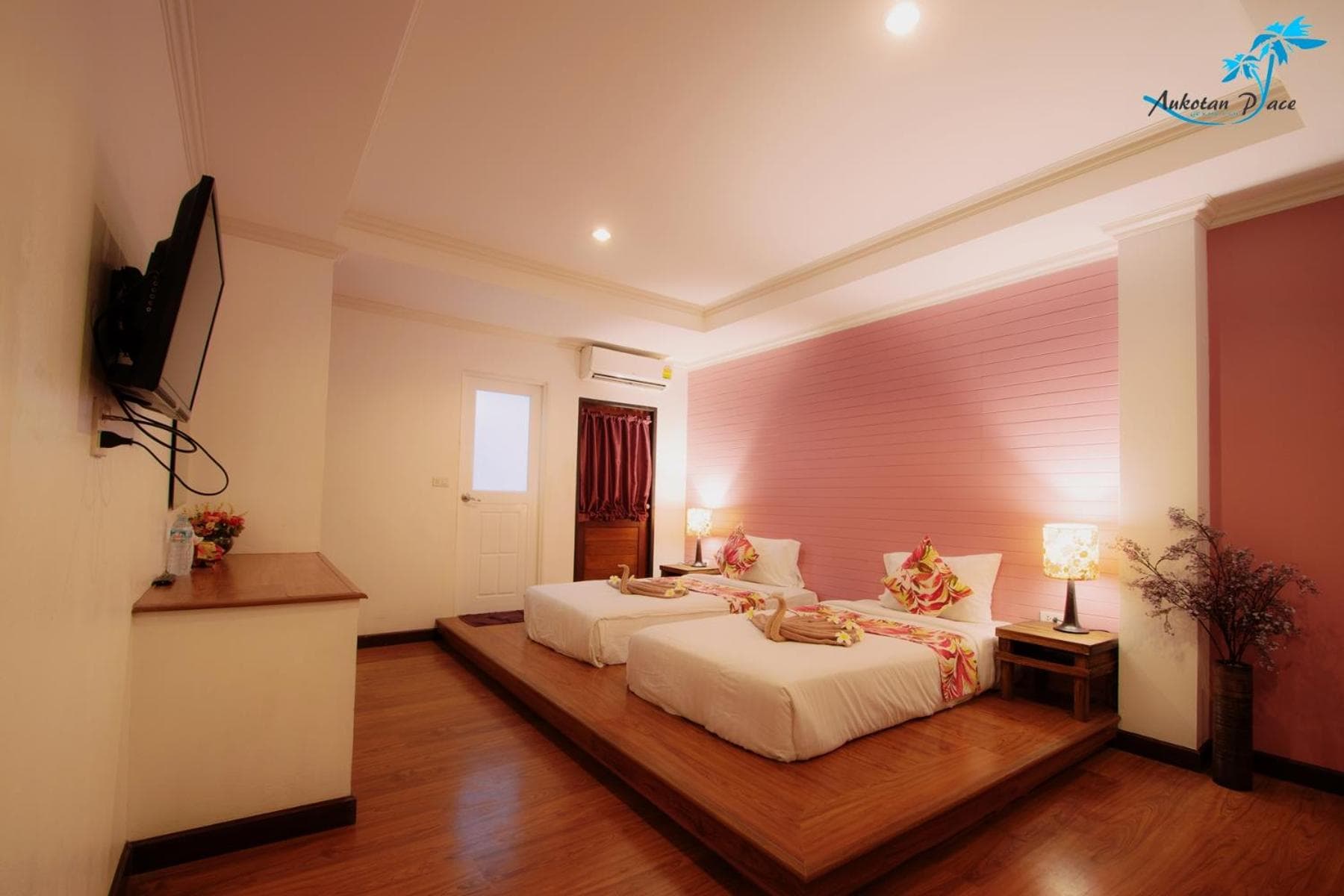 Aukotan Place photo 9