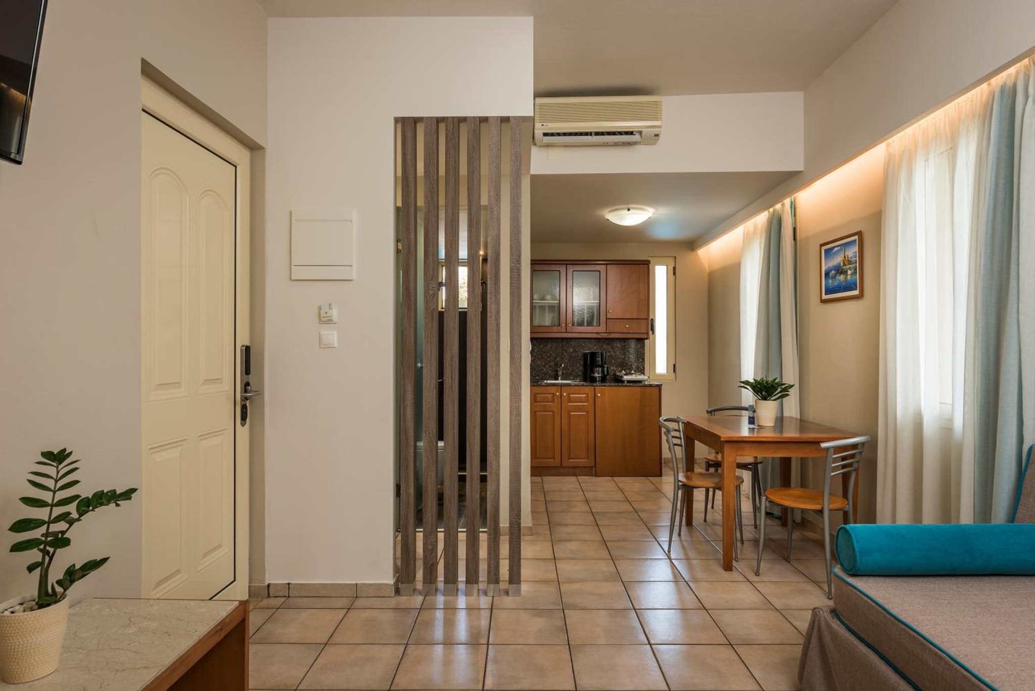 Elotis Suites photo 5