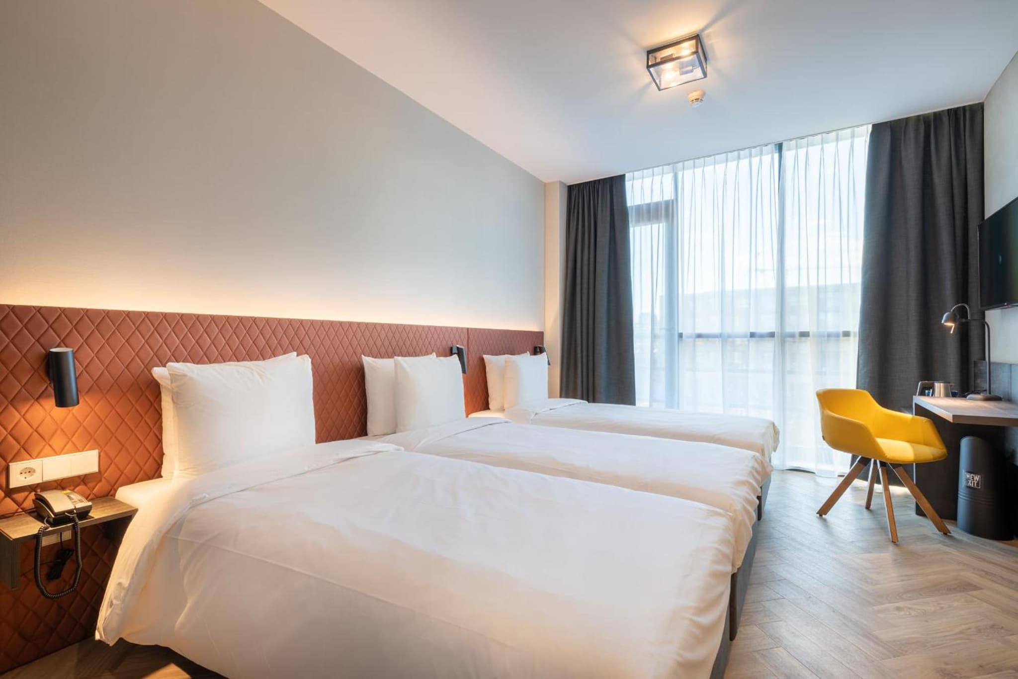 Hotel New Kit photo 4