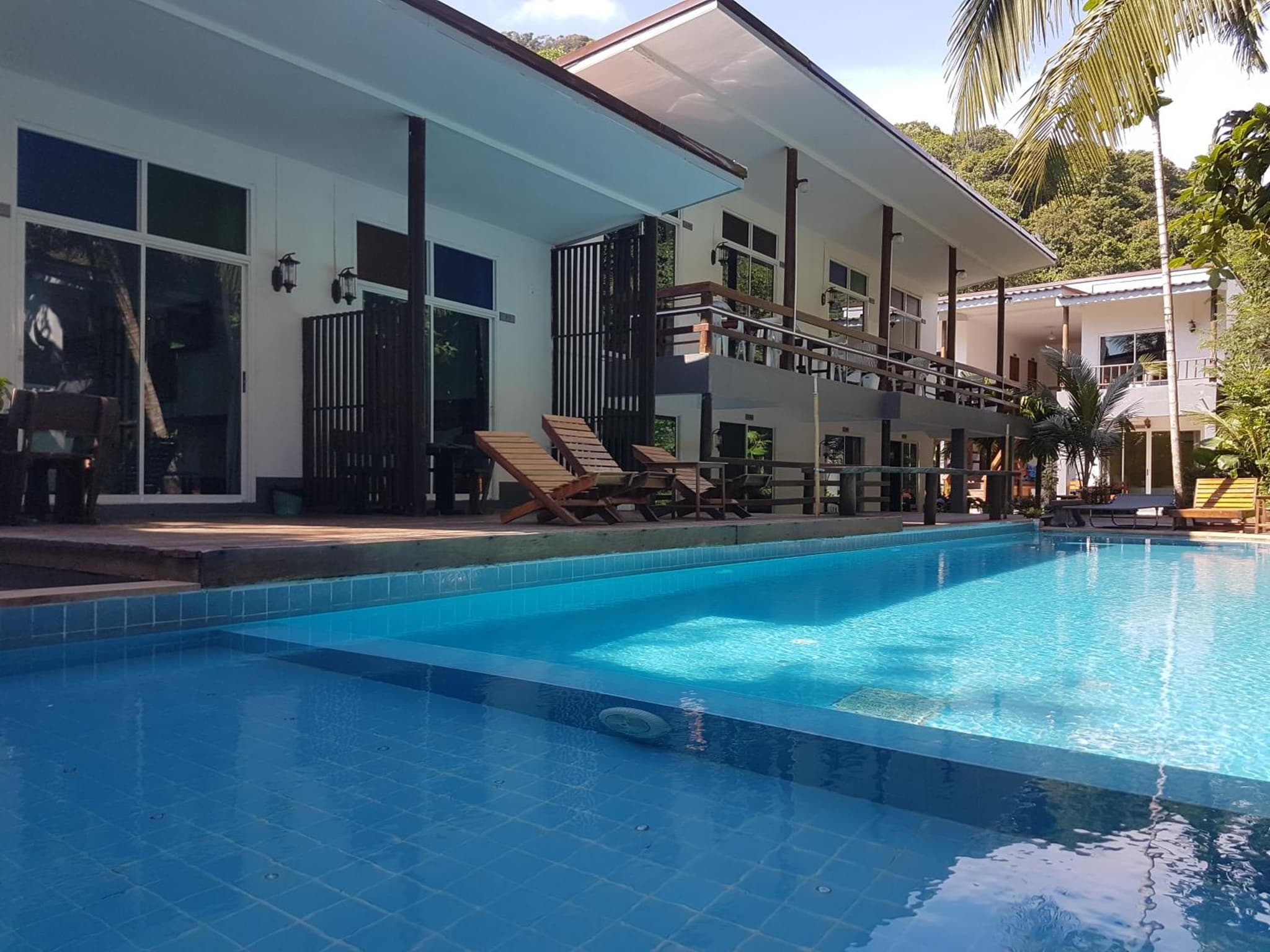 Apple Beachfront Resort photo 3