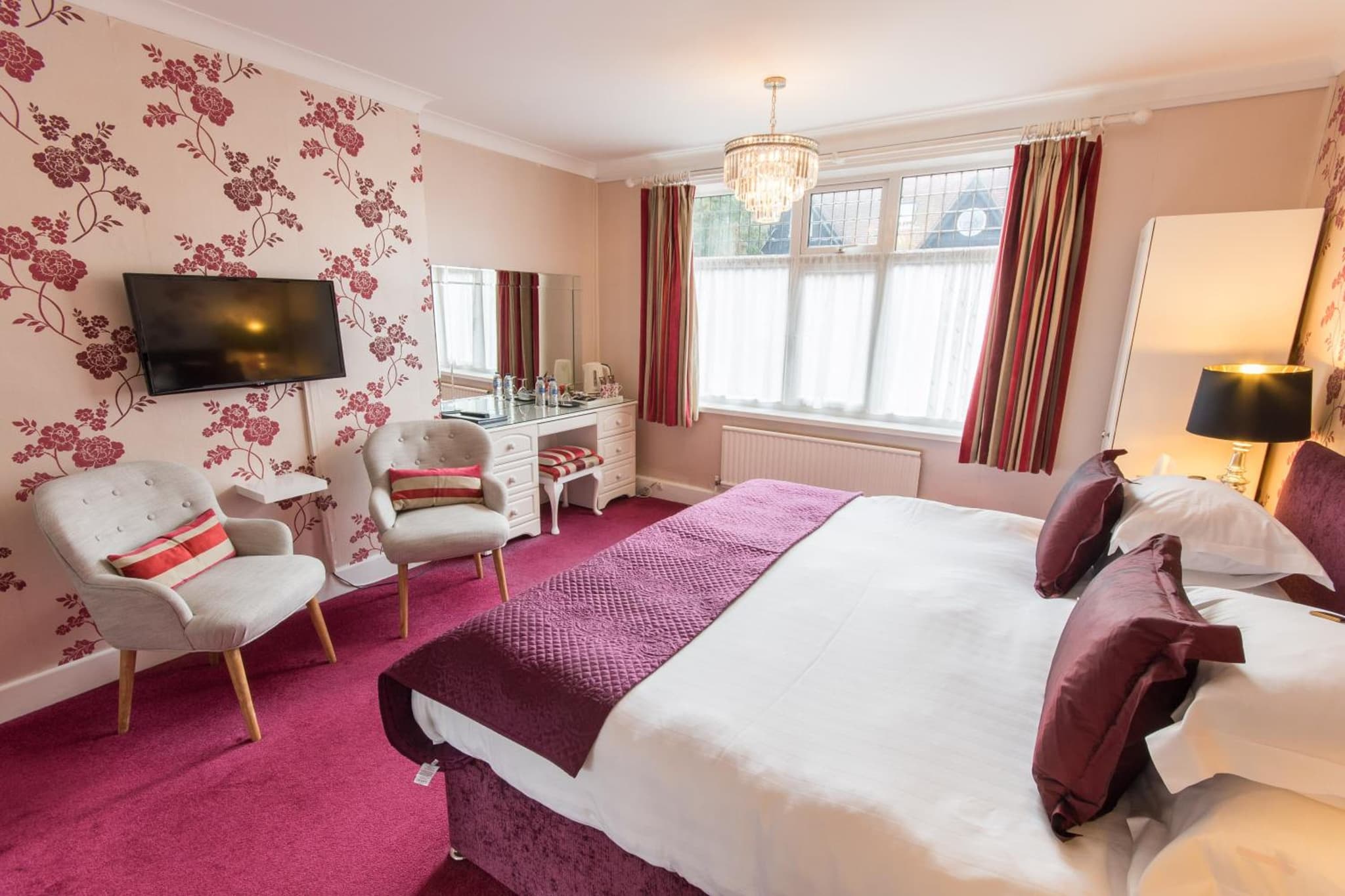 Grovefield Manor photo 4