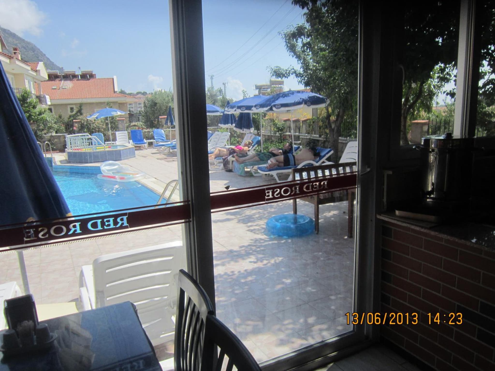 Red Rose Hotel photo 9