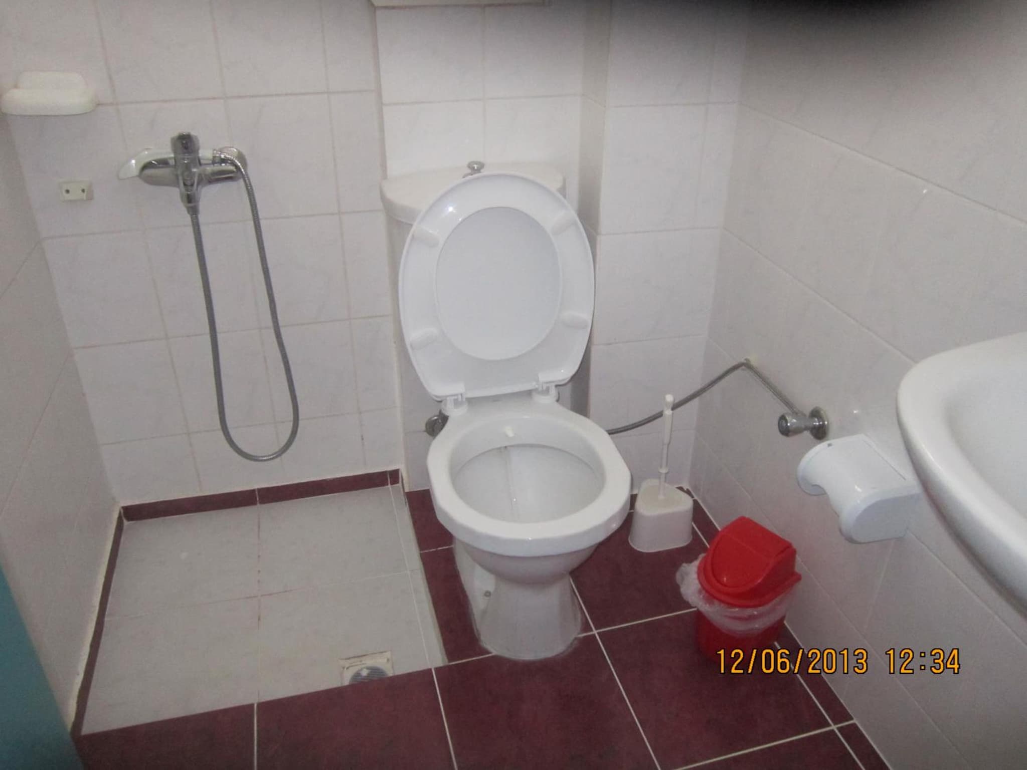 Red Rose Hotel photo 8