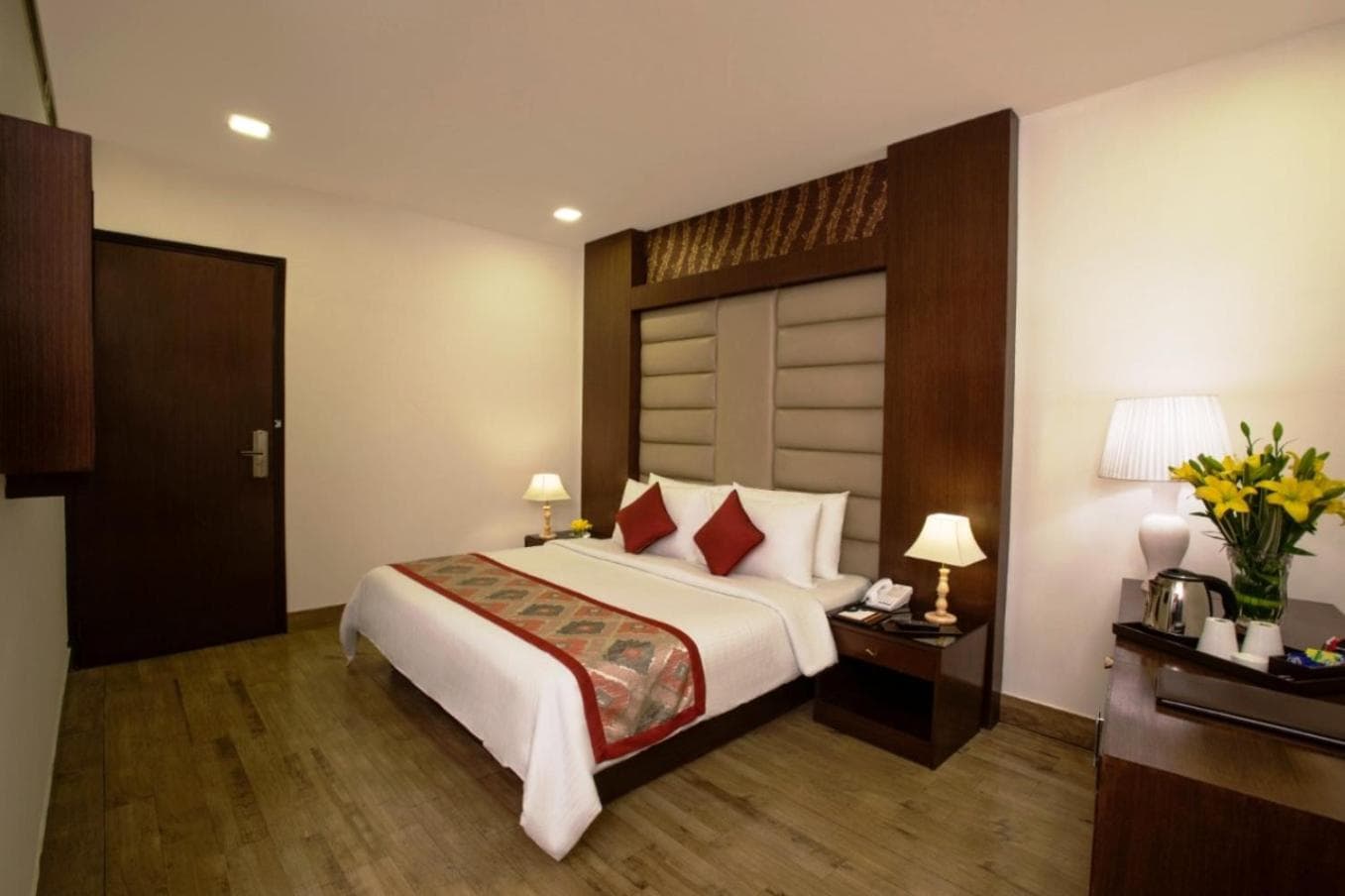 Taurus Sarovar Portico photo 5