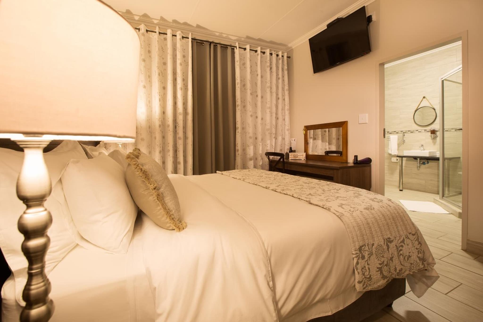 Three Olives Guesthouse photo 6