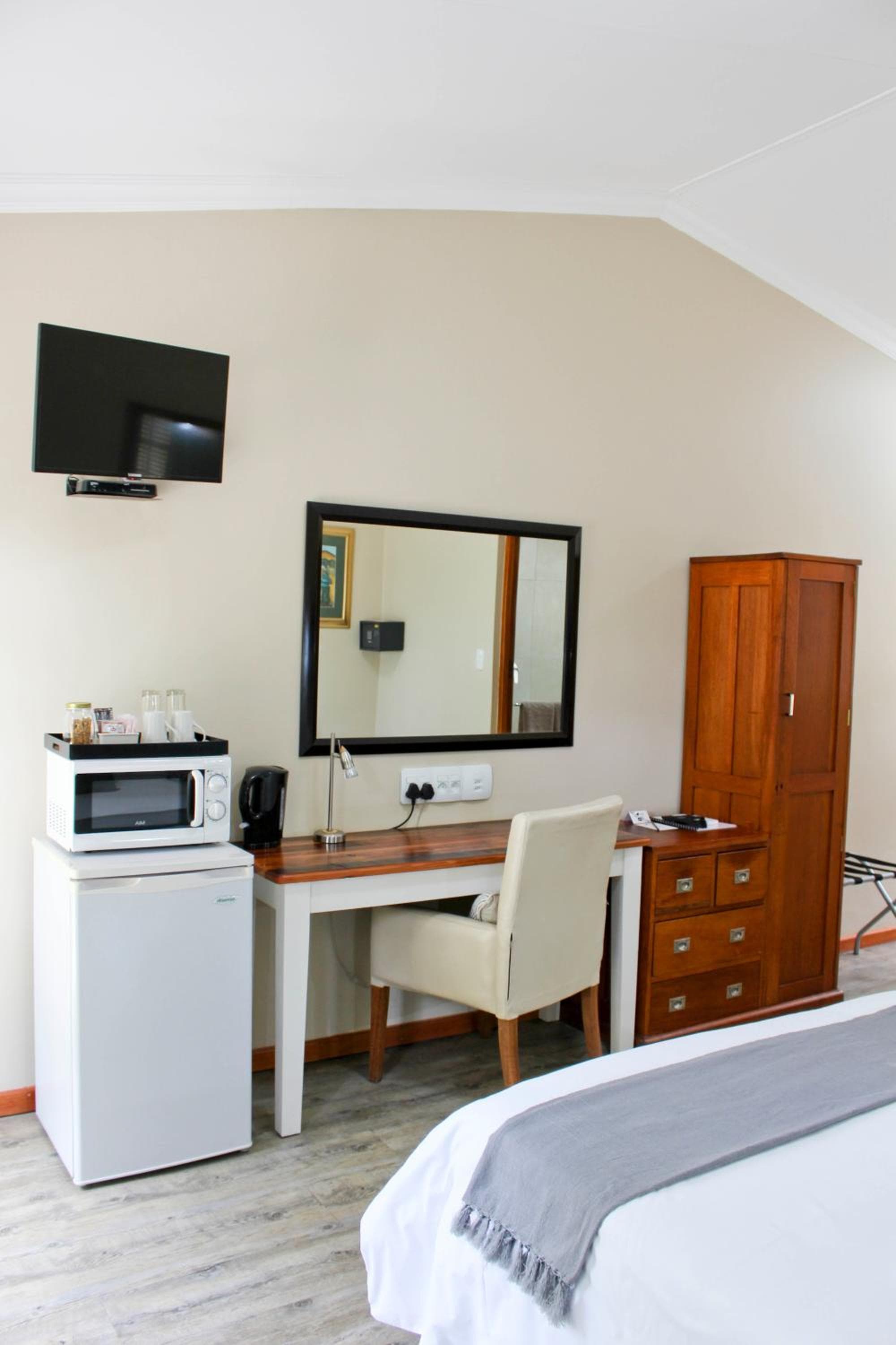 17 on Bird Guest House photo 4