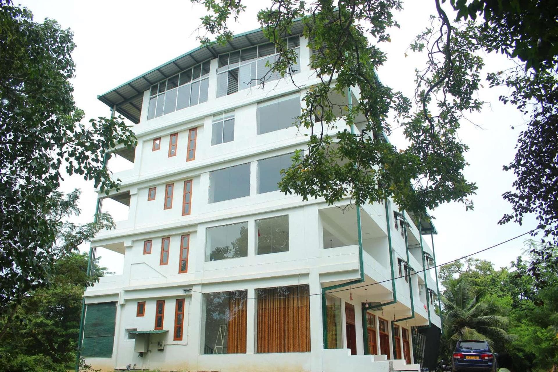 Heritage Eco Resort Kelaniya