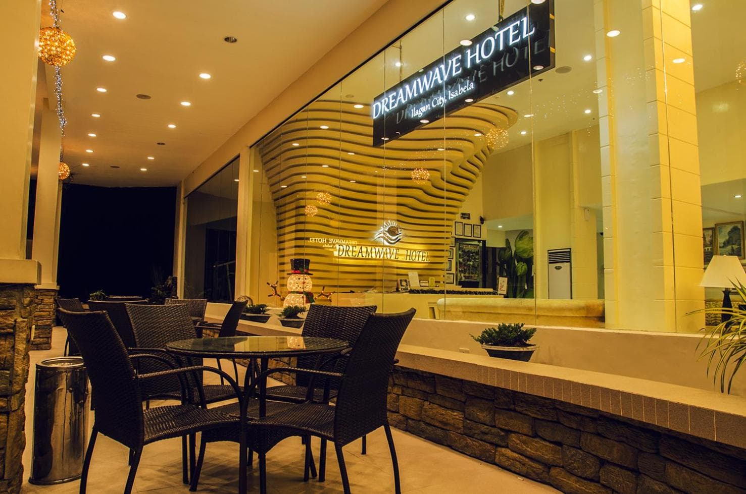 Dreamwave Hotel Ilagan photo 9