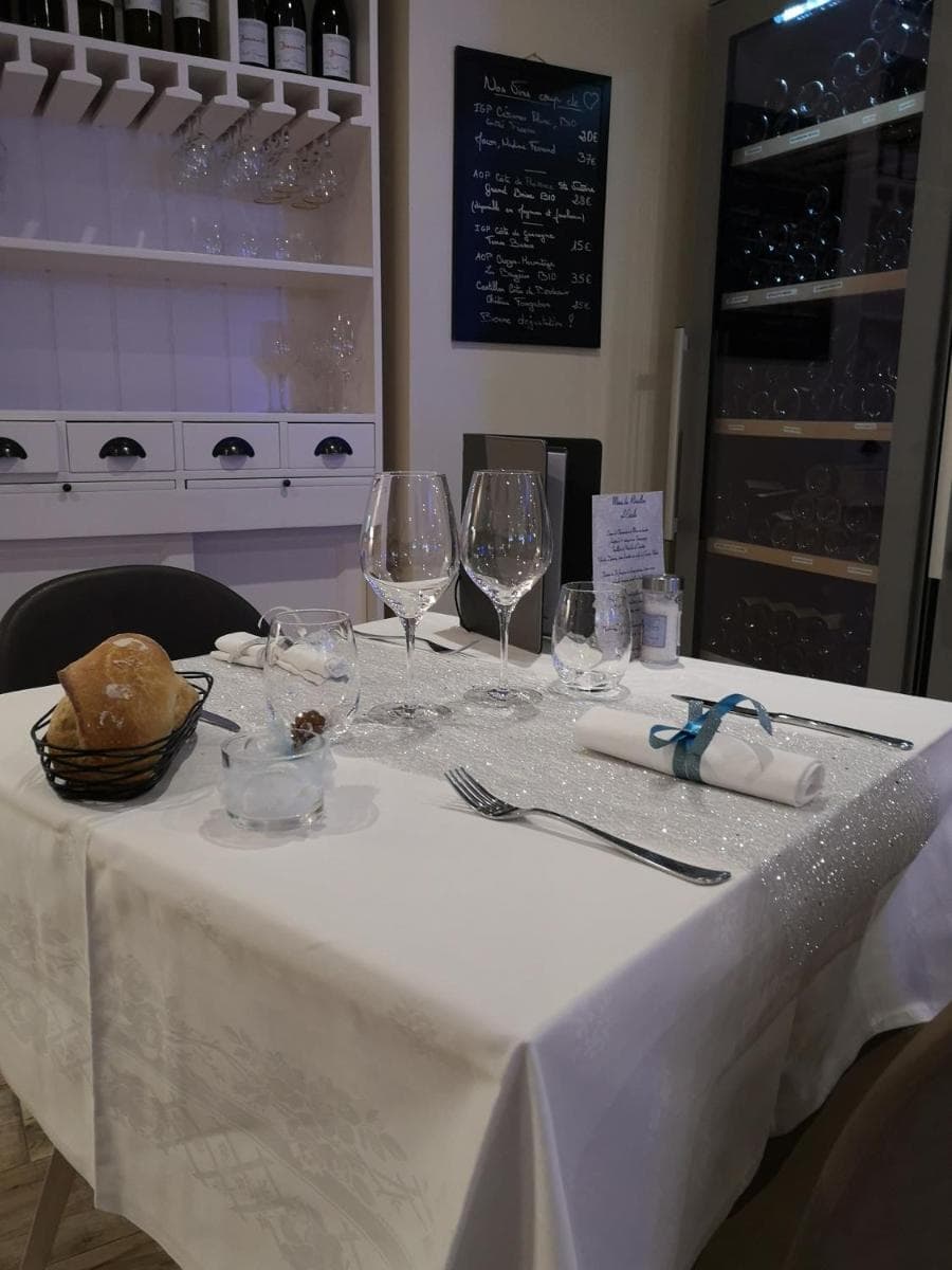 restaurant