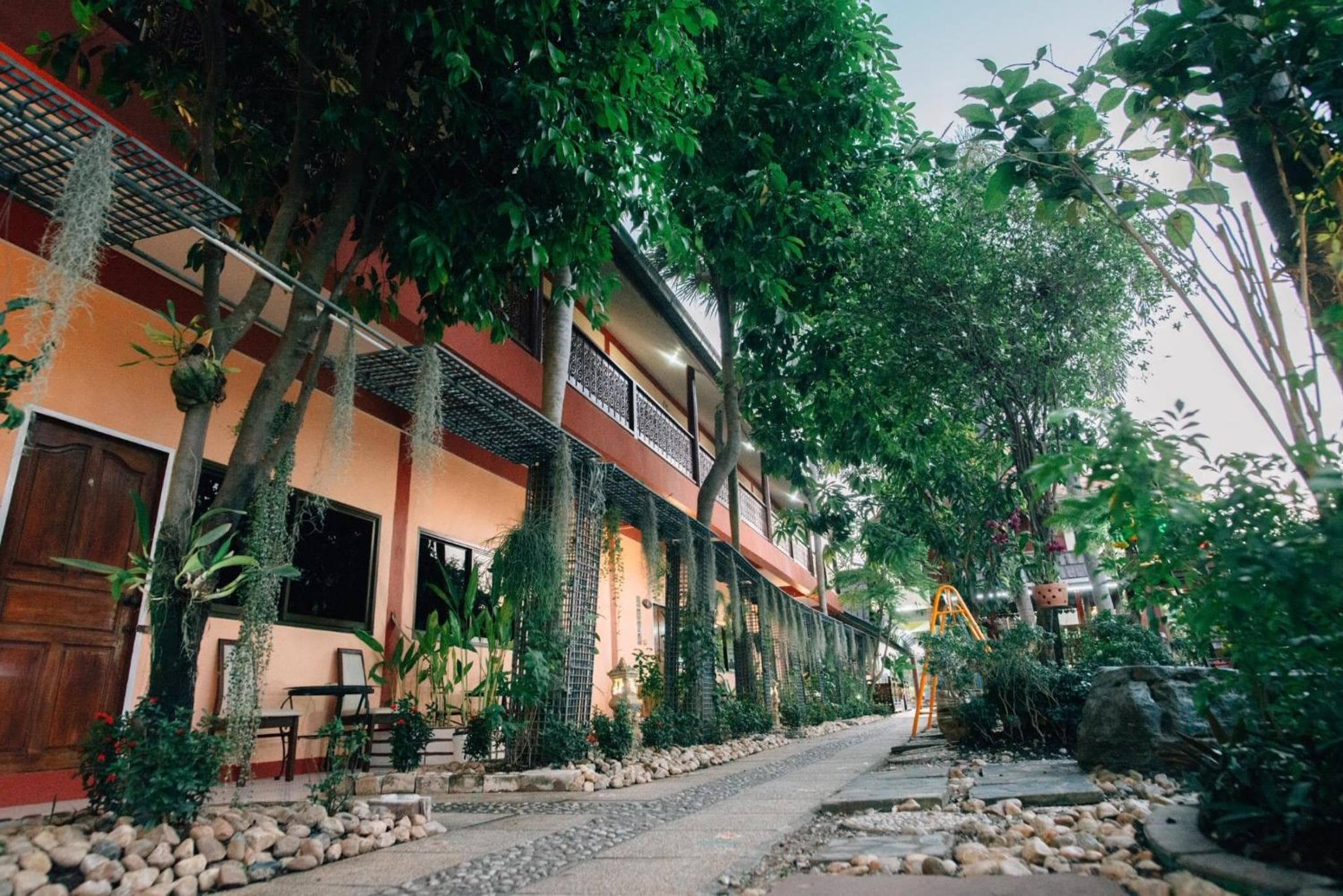 Noble Night Guesthouse photo 2