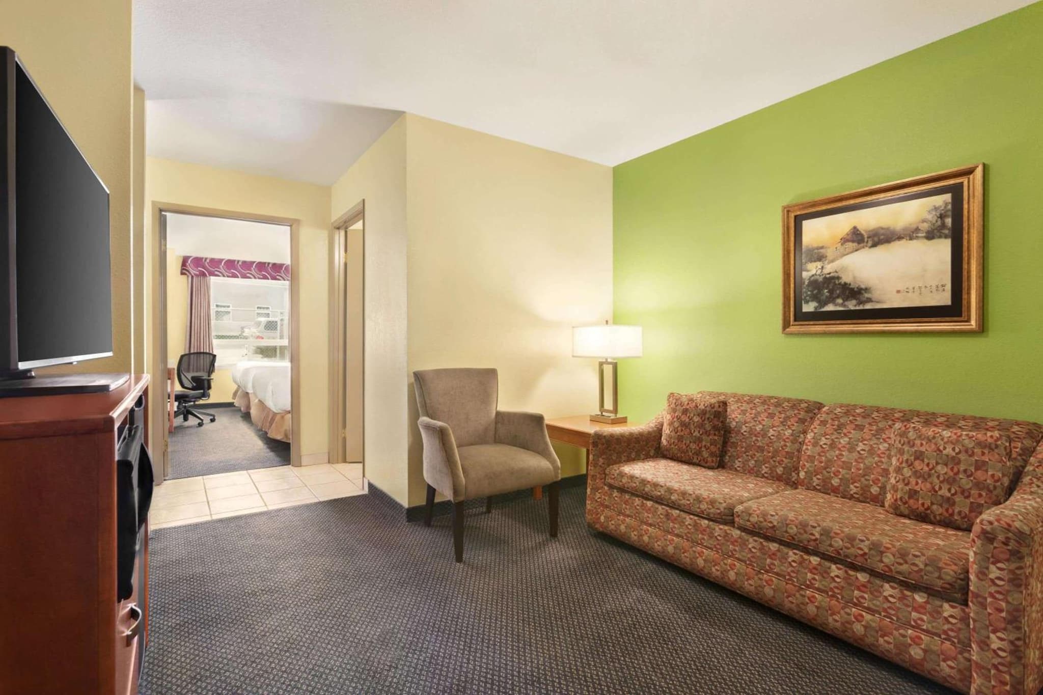 Days Inn & Suites by Wyndham Thompson photo 3