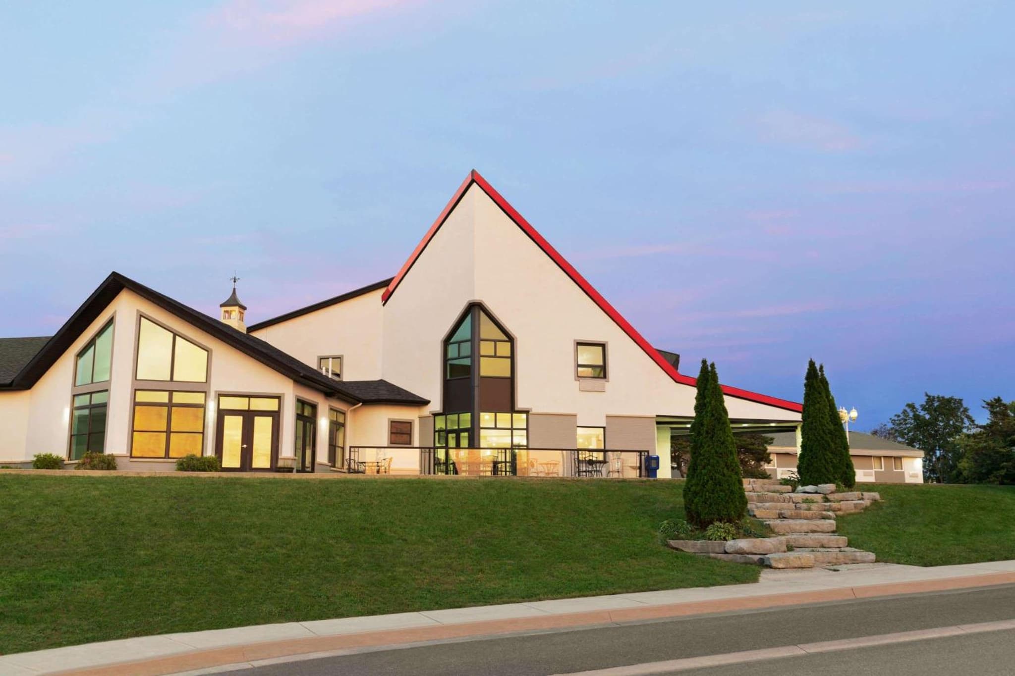 Days Inn by Wyndham Kingston