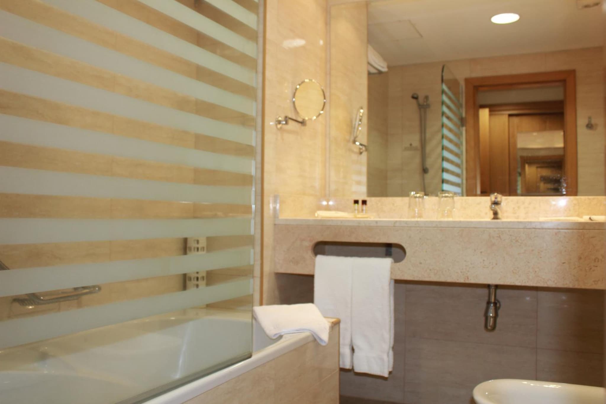 Hotel Caravelas photo 2