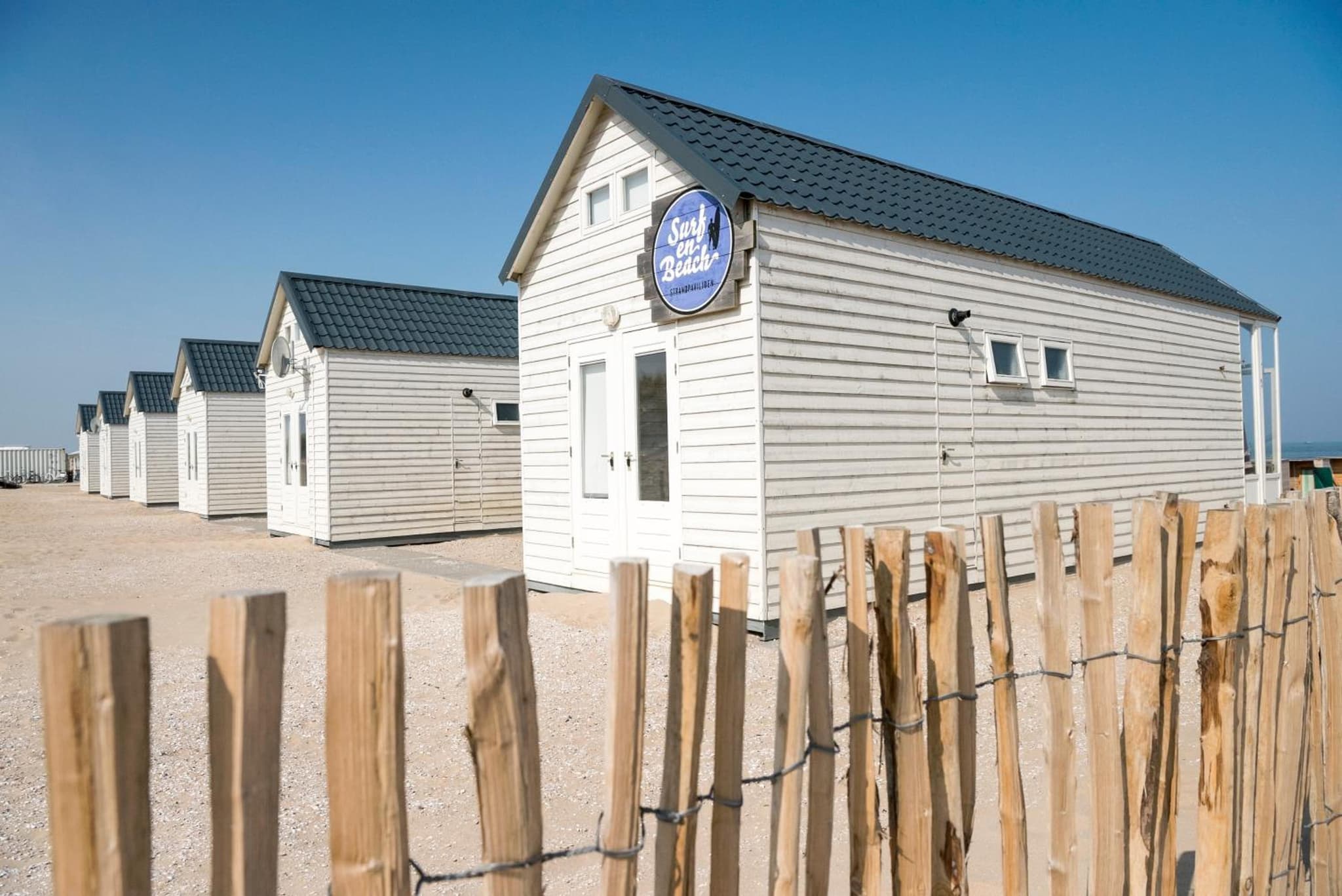 Surf en beach strandhuisjes