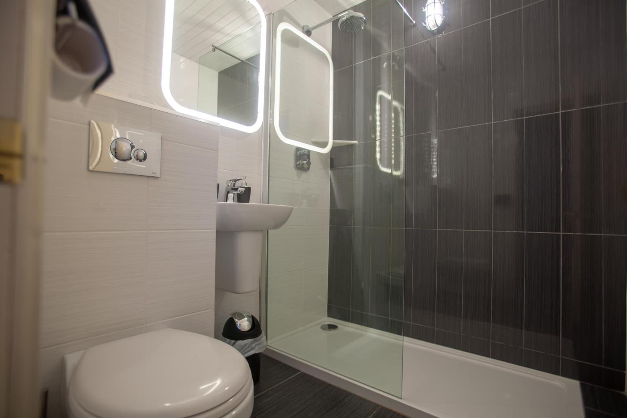 Arden House photo 6
