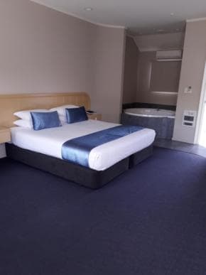 Village Motel photo 9