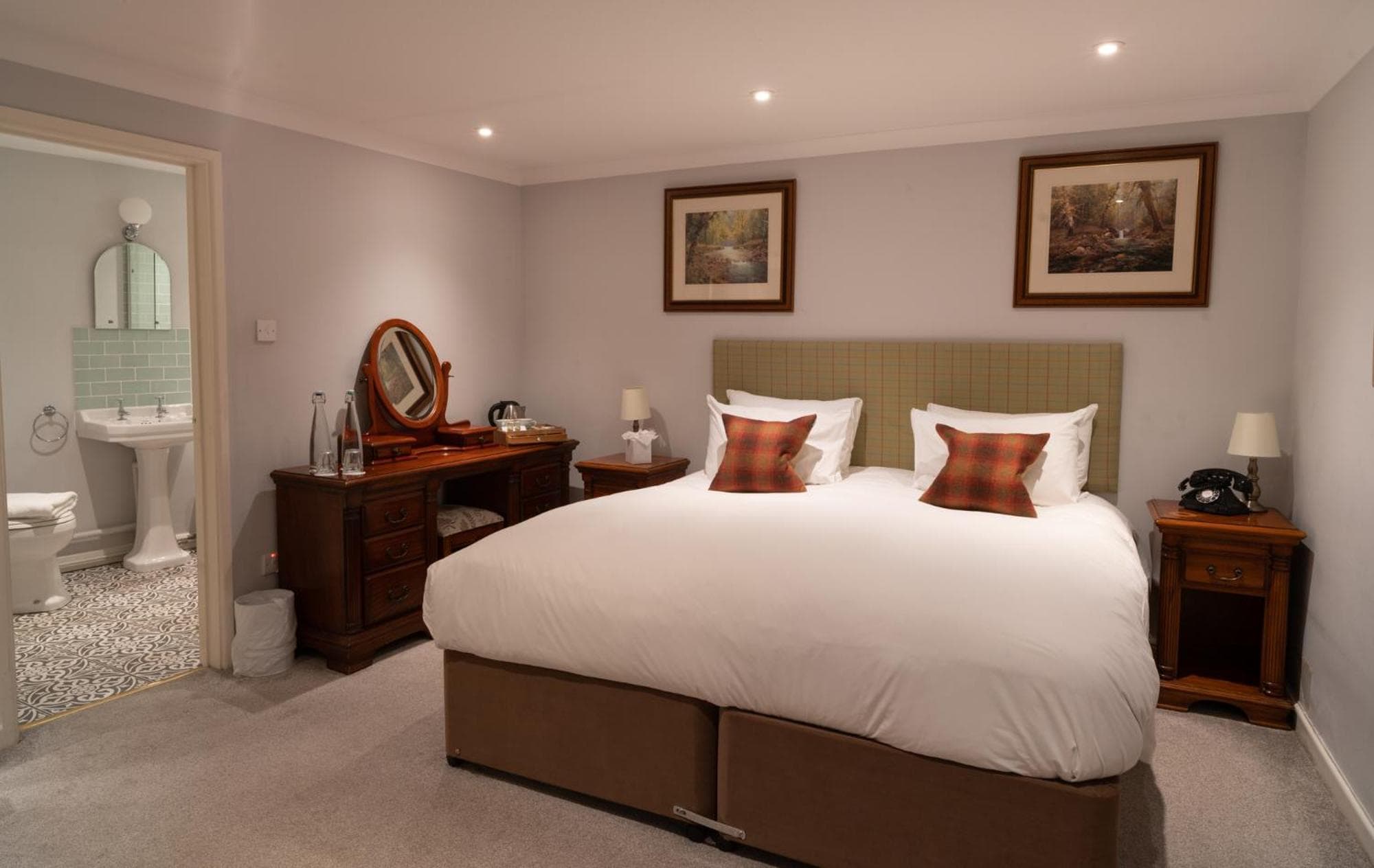 White Hart Inn photo 6