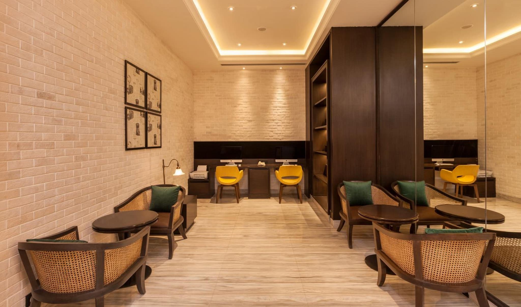 Lemon Tree Premier City Center Pune photo 6