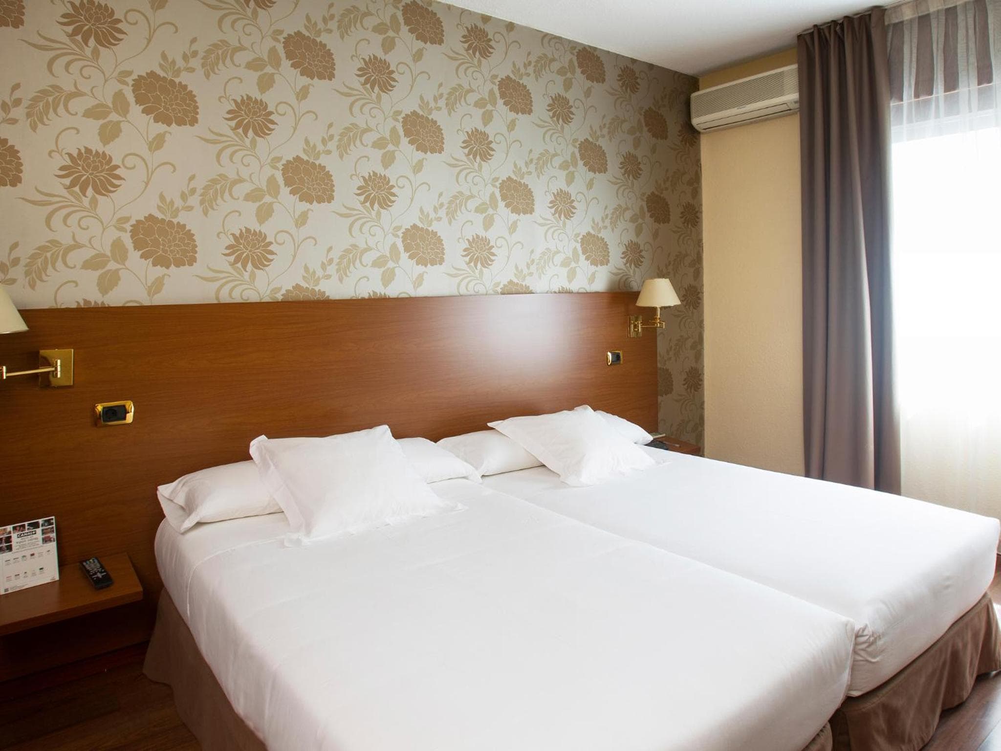 Ipanema Hotel by gaiarooms photo 4