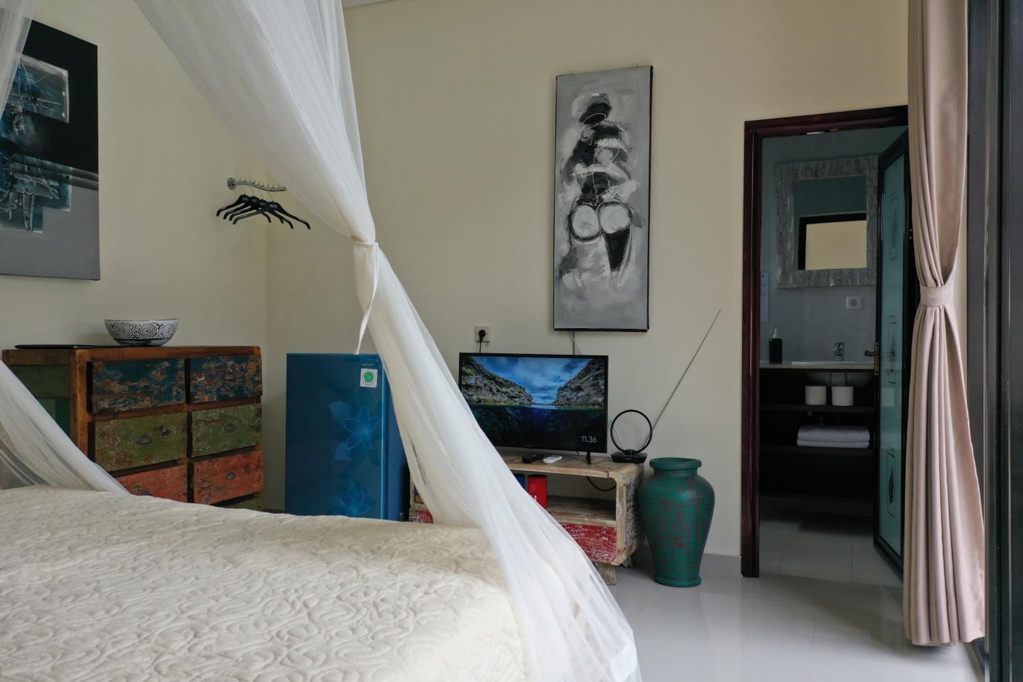 hotel room
