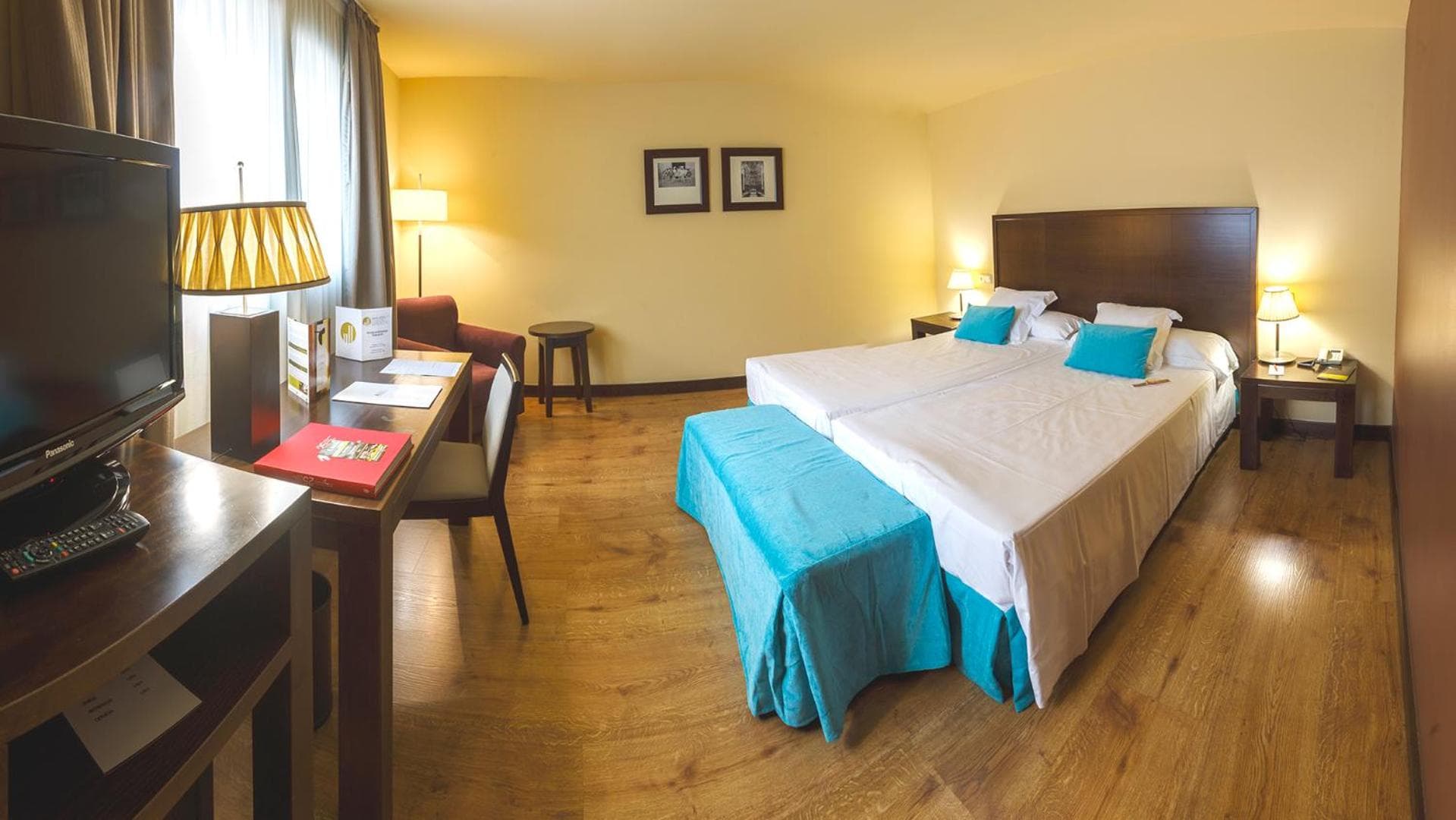 Gran Hotel Ciudad de Barbastro photo 8