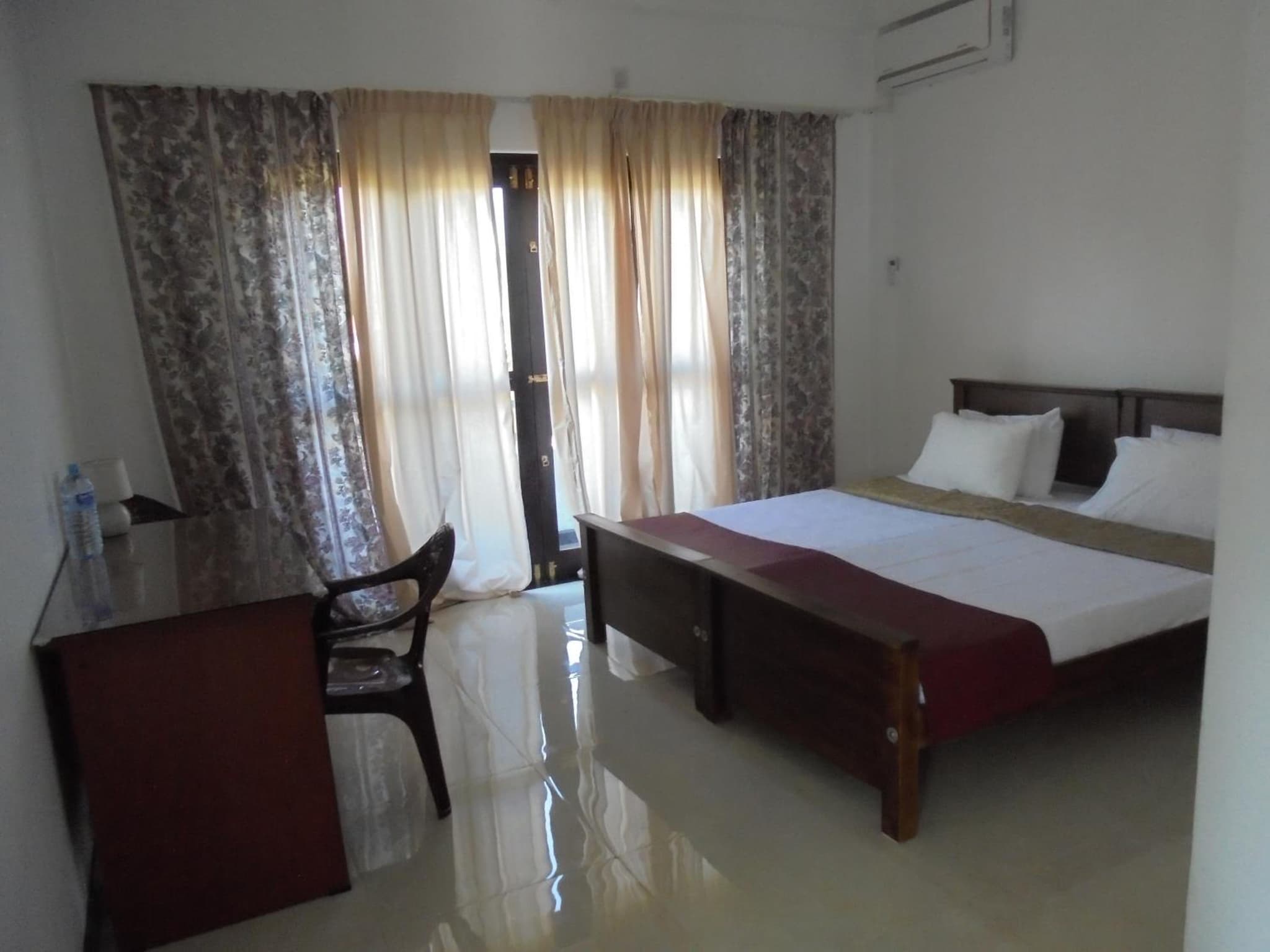 JMF Hotel photo 5