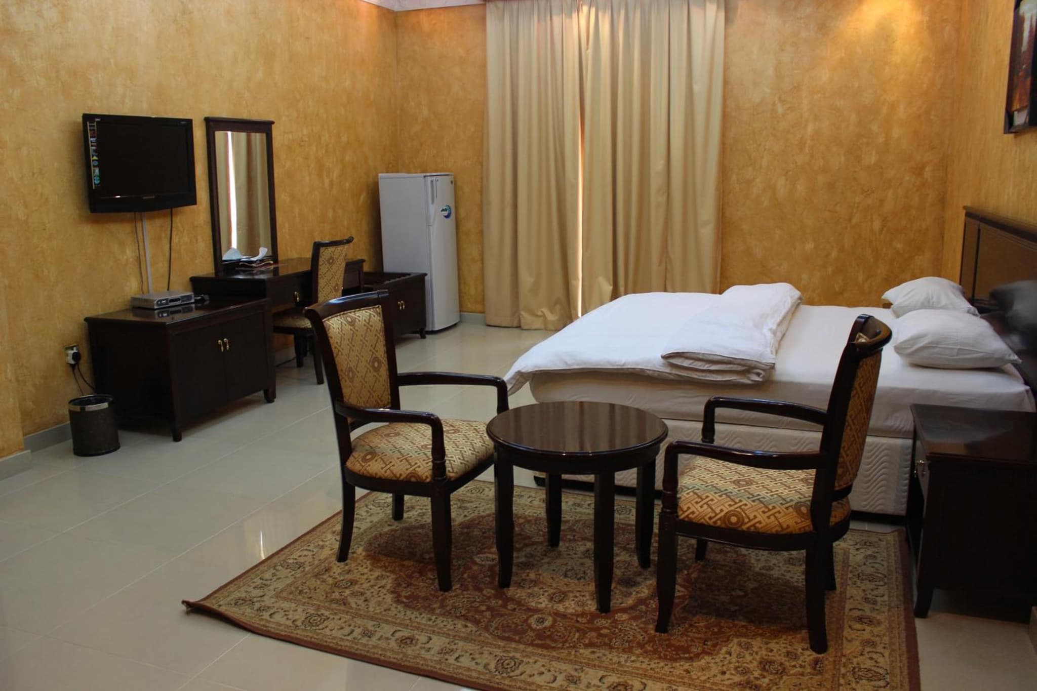 Gulf Crown Hotel Apartment photo 3
