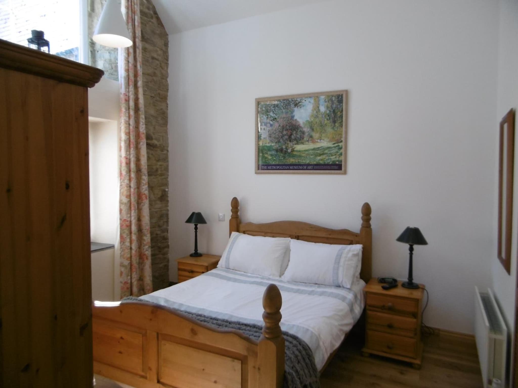 Peregrine hall photo 5
