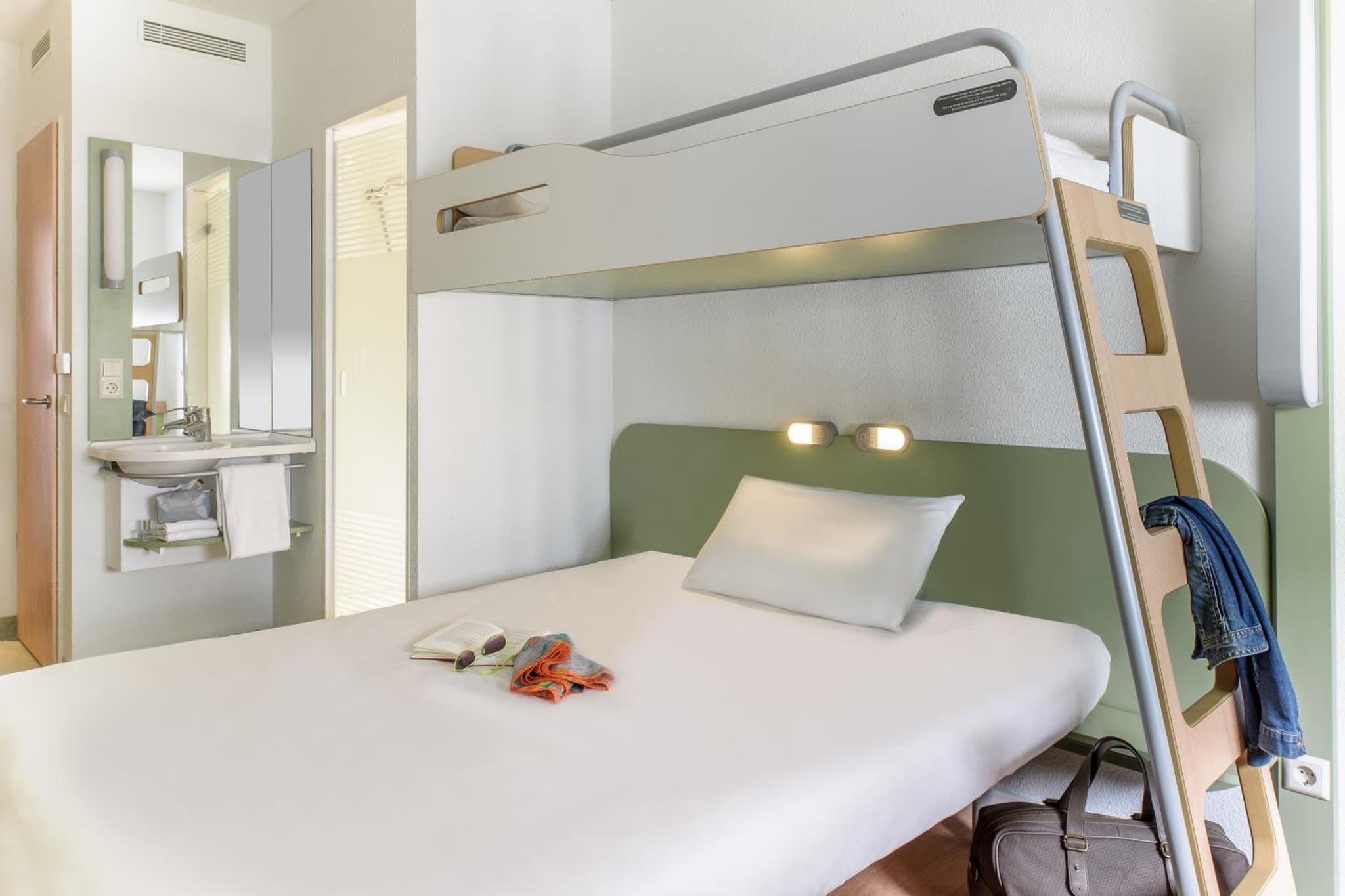 ibis budget Basel Pratteln photo 4