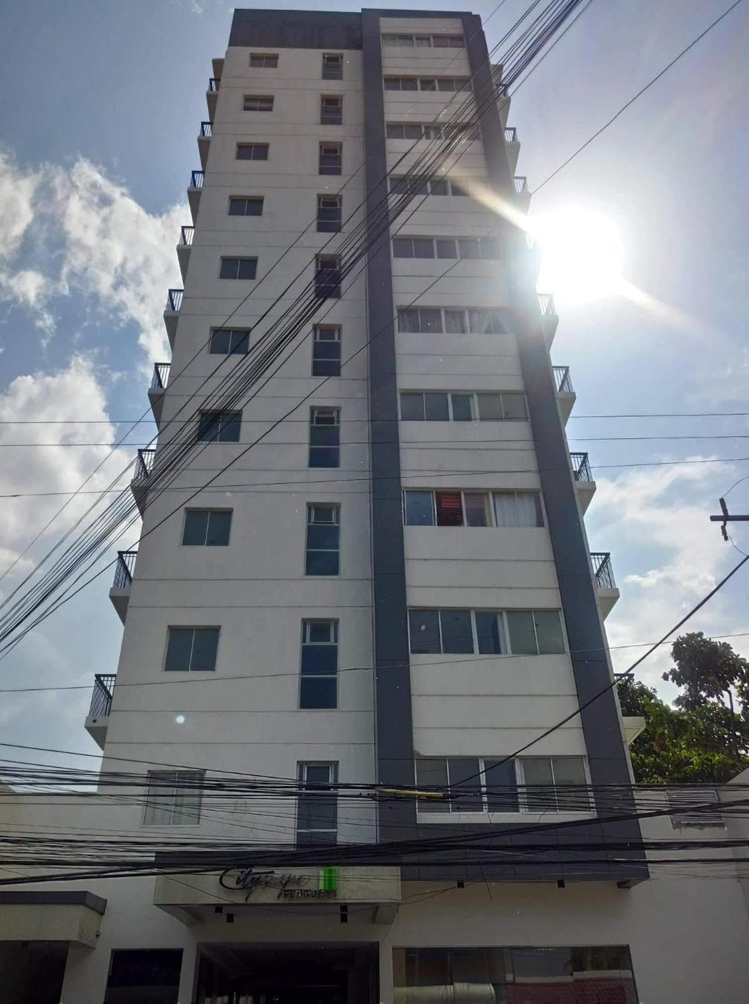 Cityscape Residences, Unit 702