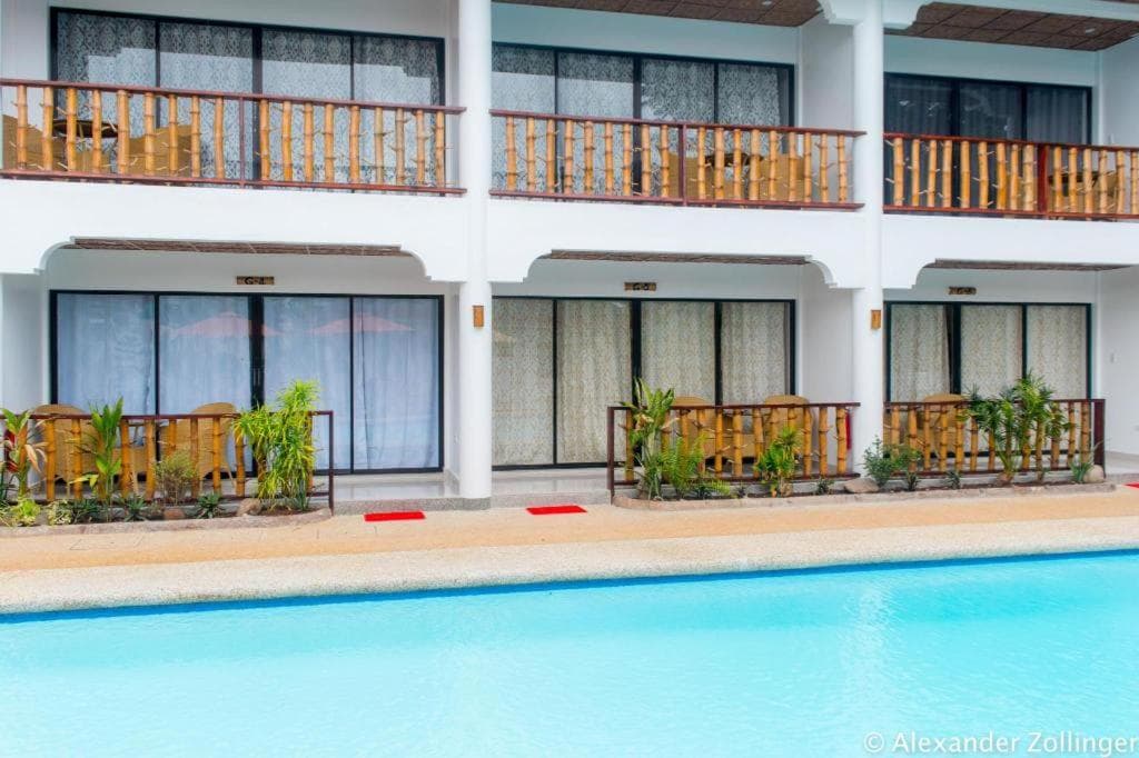 Alona Vida Beach Hill Resort