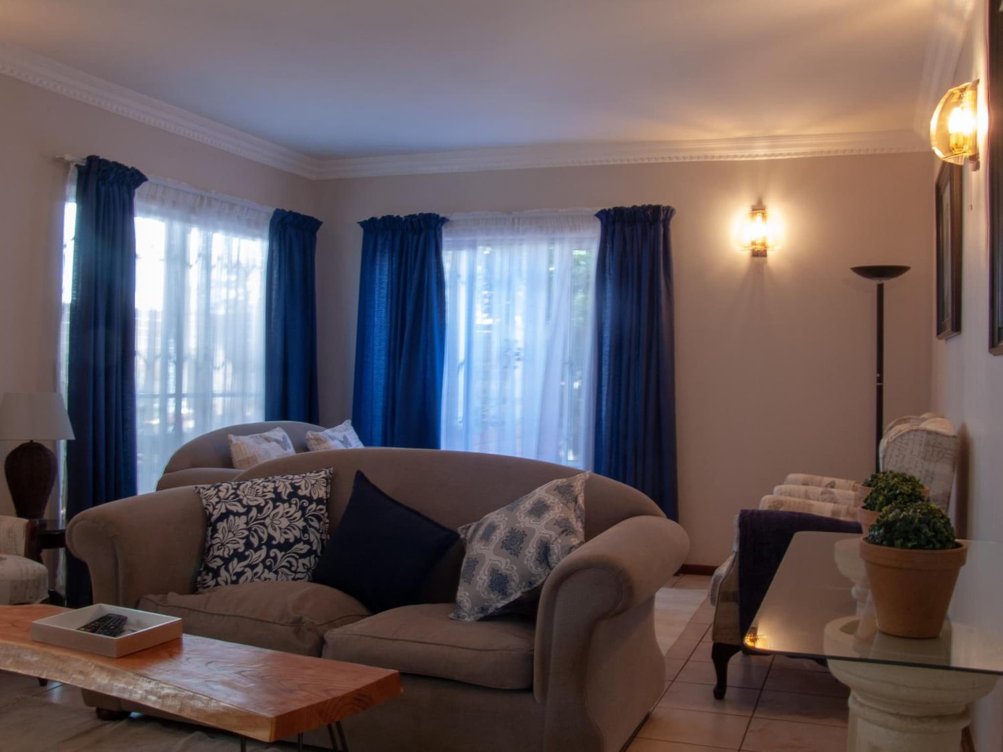 Hamilton Urban Farm Guest House photo 7