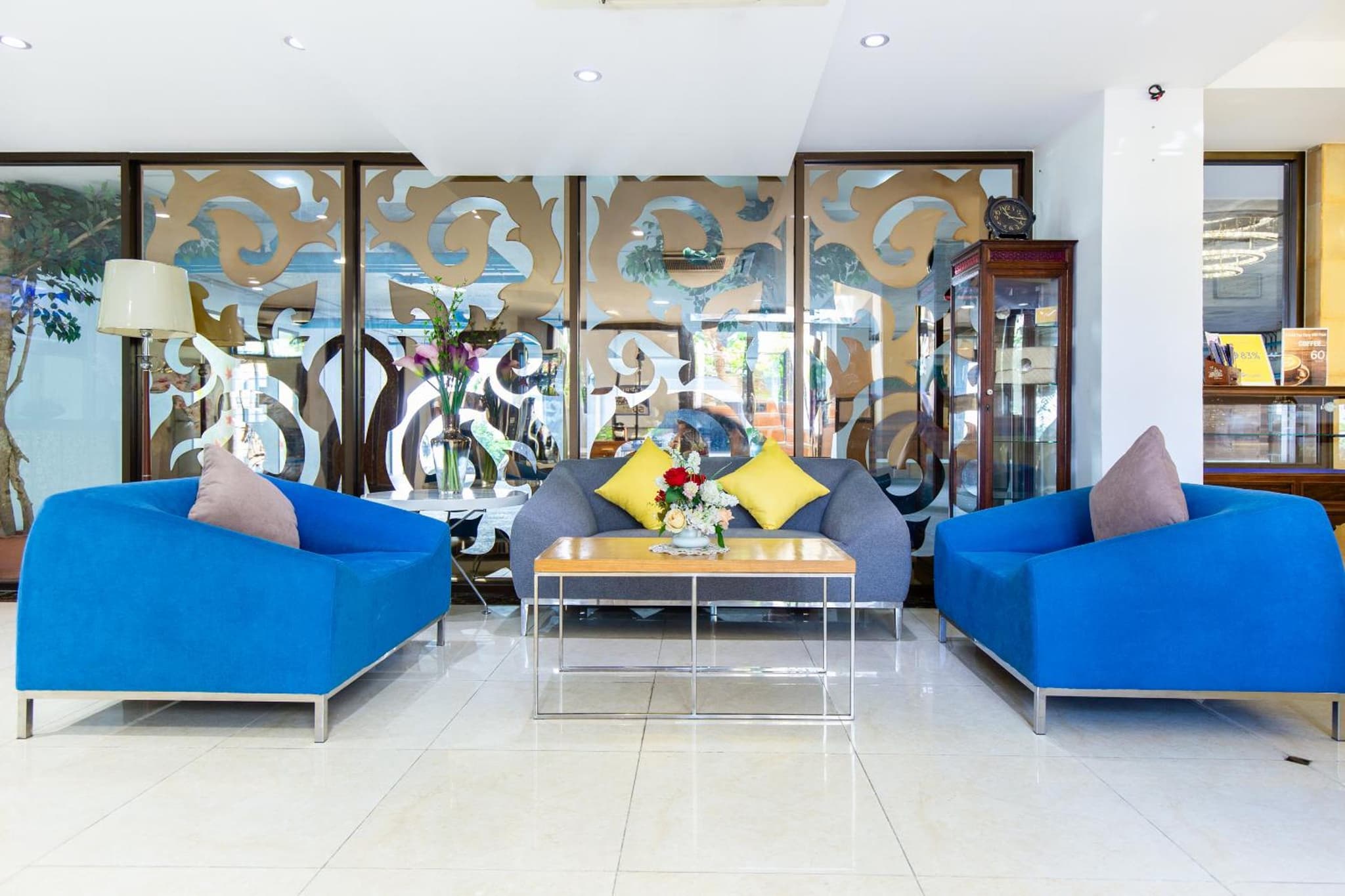 Lasalle Suites Hotel & Residence photo 2