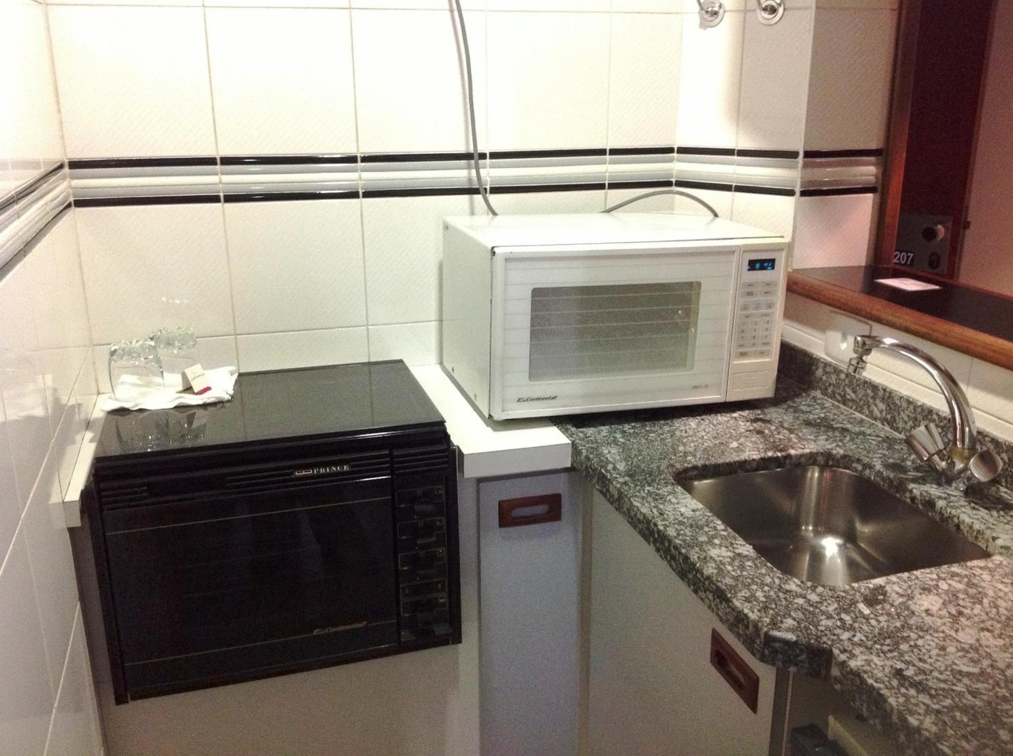 L'Hirondelle Flat Service photo 4