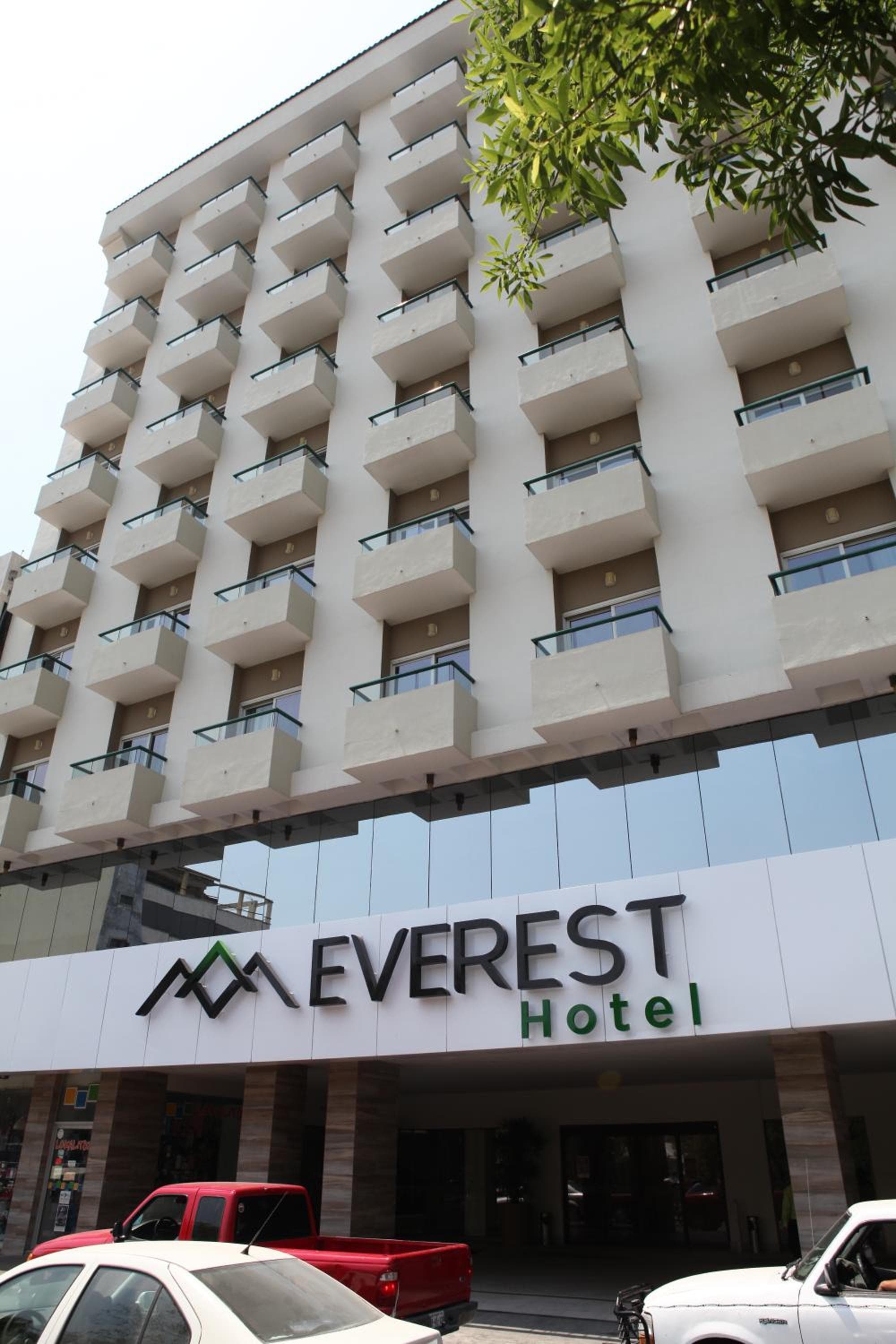 Everest Ciudad Victoria photo 9