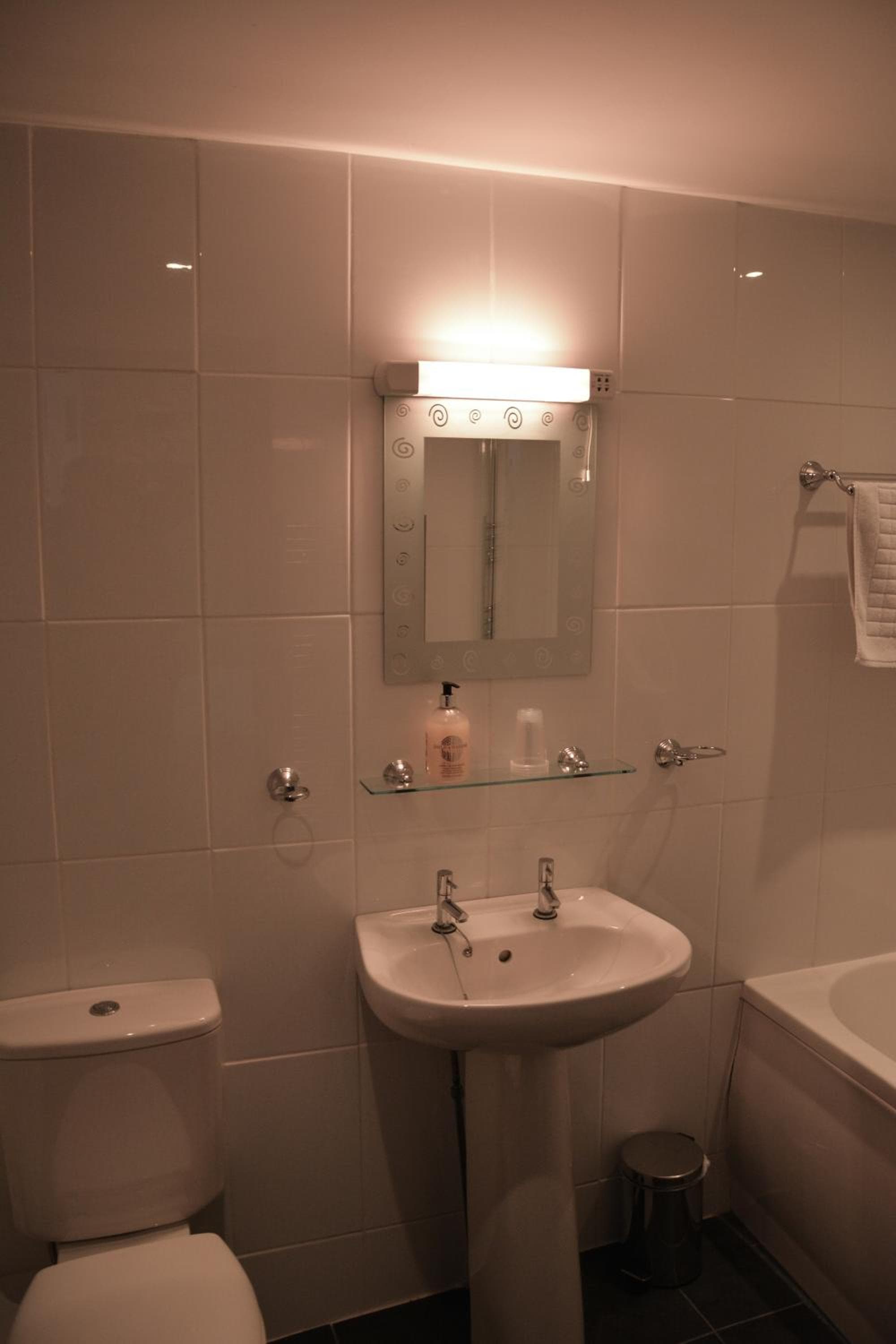 Llanerch Inn photo 4