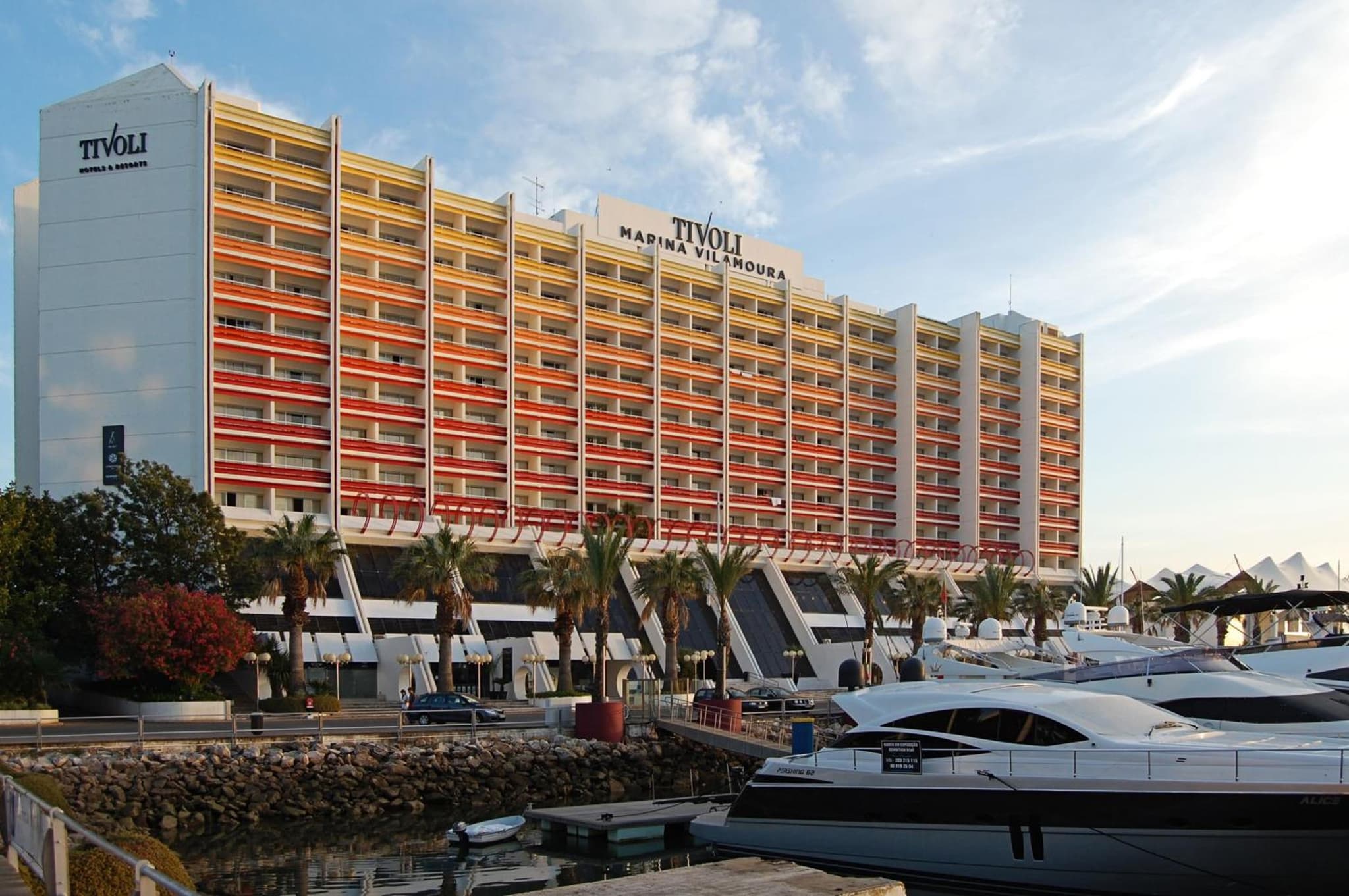 SuiteOn7th Vilamoura Panoramic Sunset View Balcony Suite photo 8