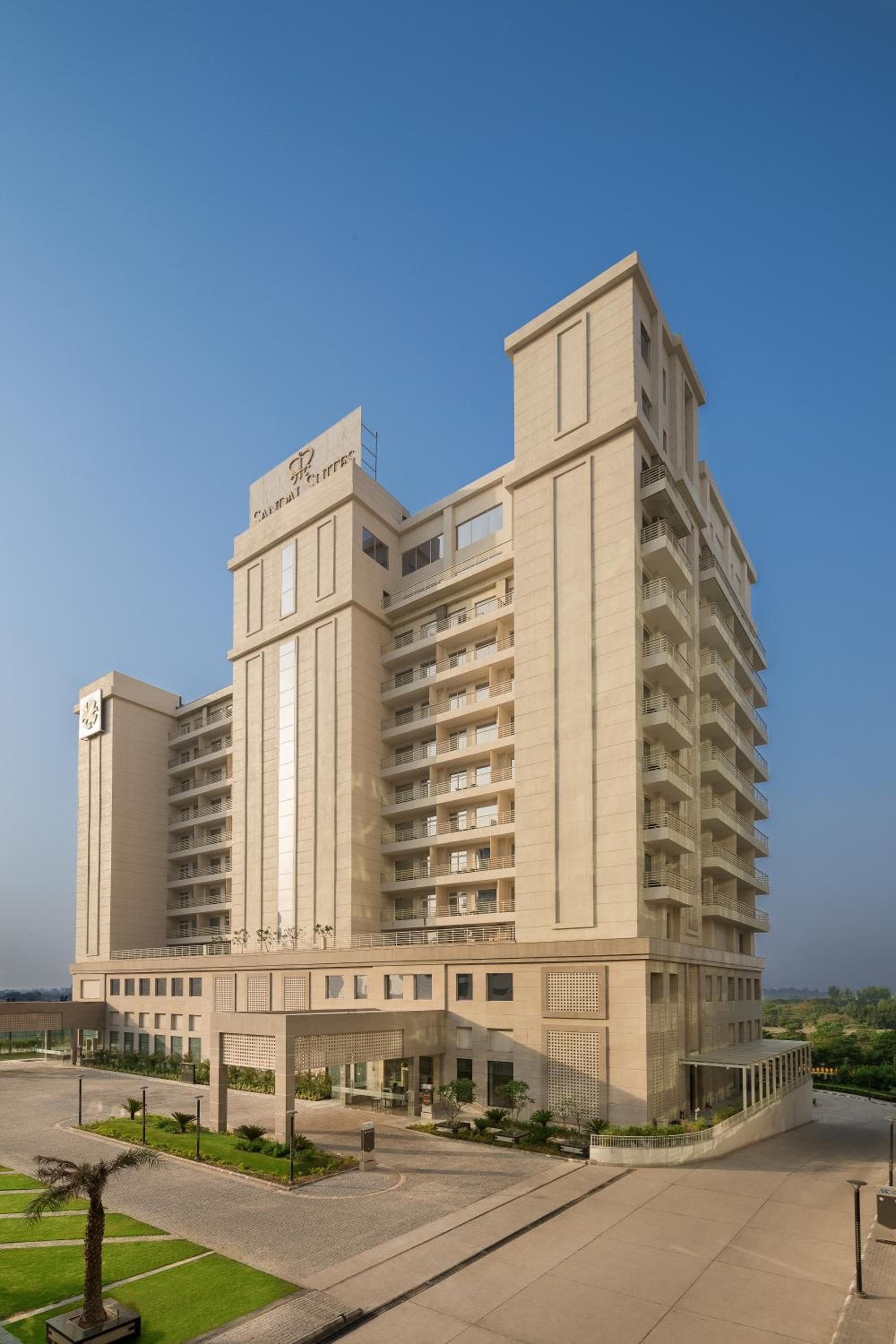 Sandal Suites by Lemon Tree Hotels photo 3