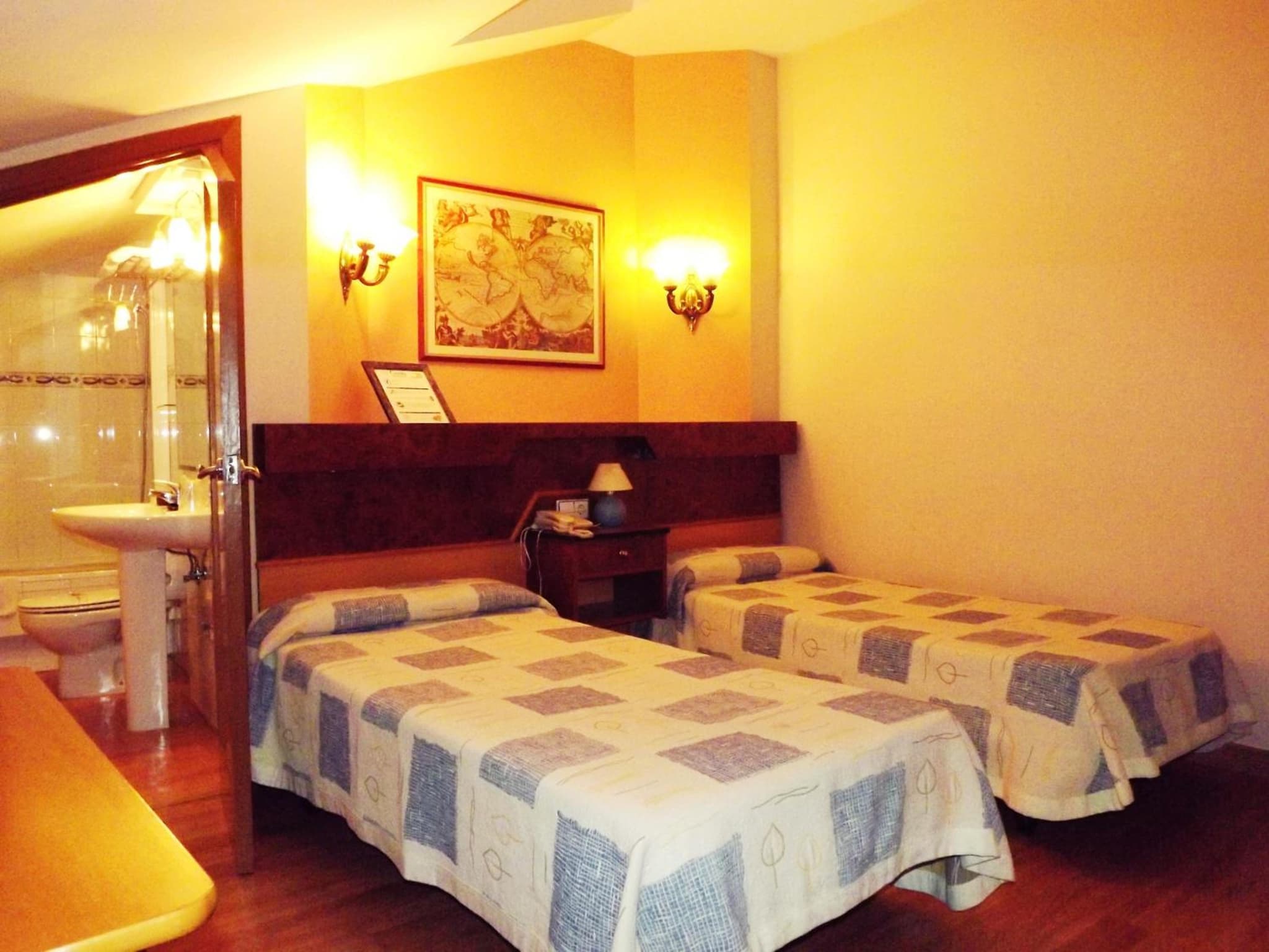 Hotel Castilla photo 3