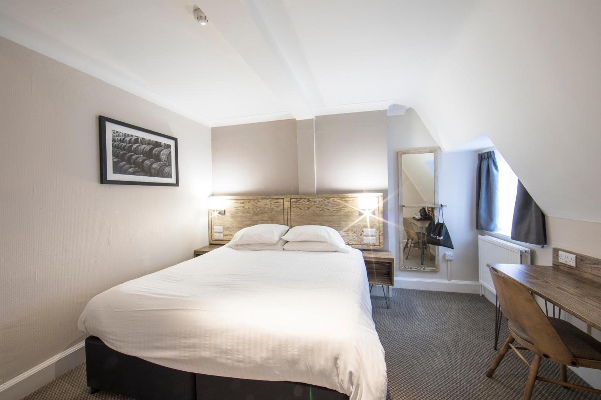 Half Moon, Sherborne by Marston's Inns photo 9