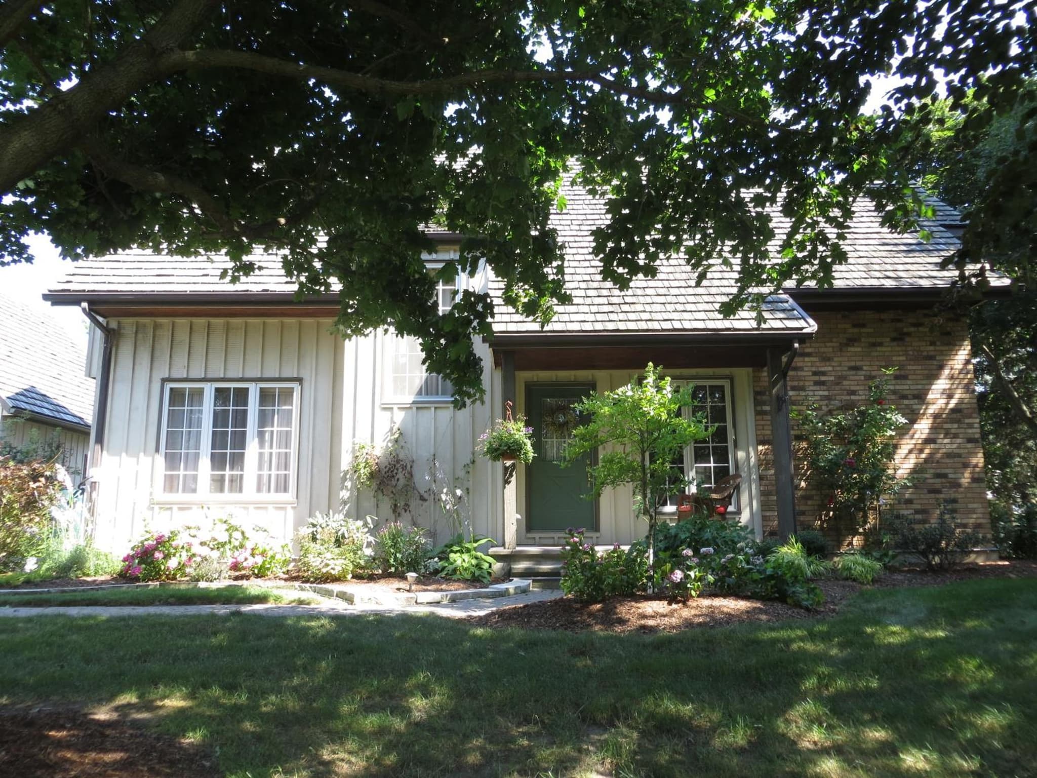 Cedar Gables Bed & Breakfast photo 2