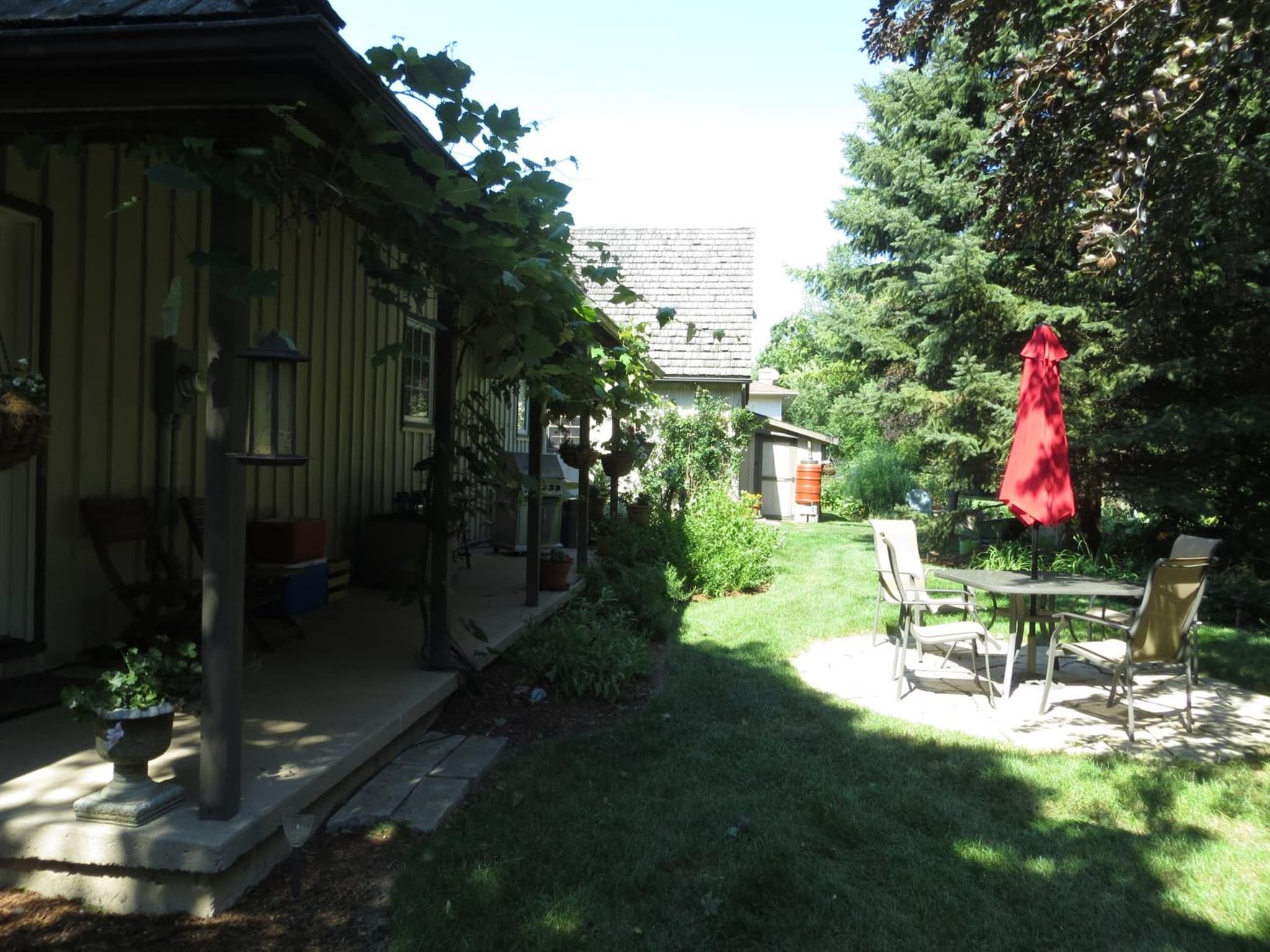 Cedar Gables Bed & Breakfast photo 6