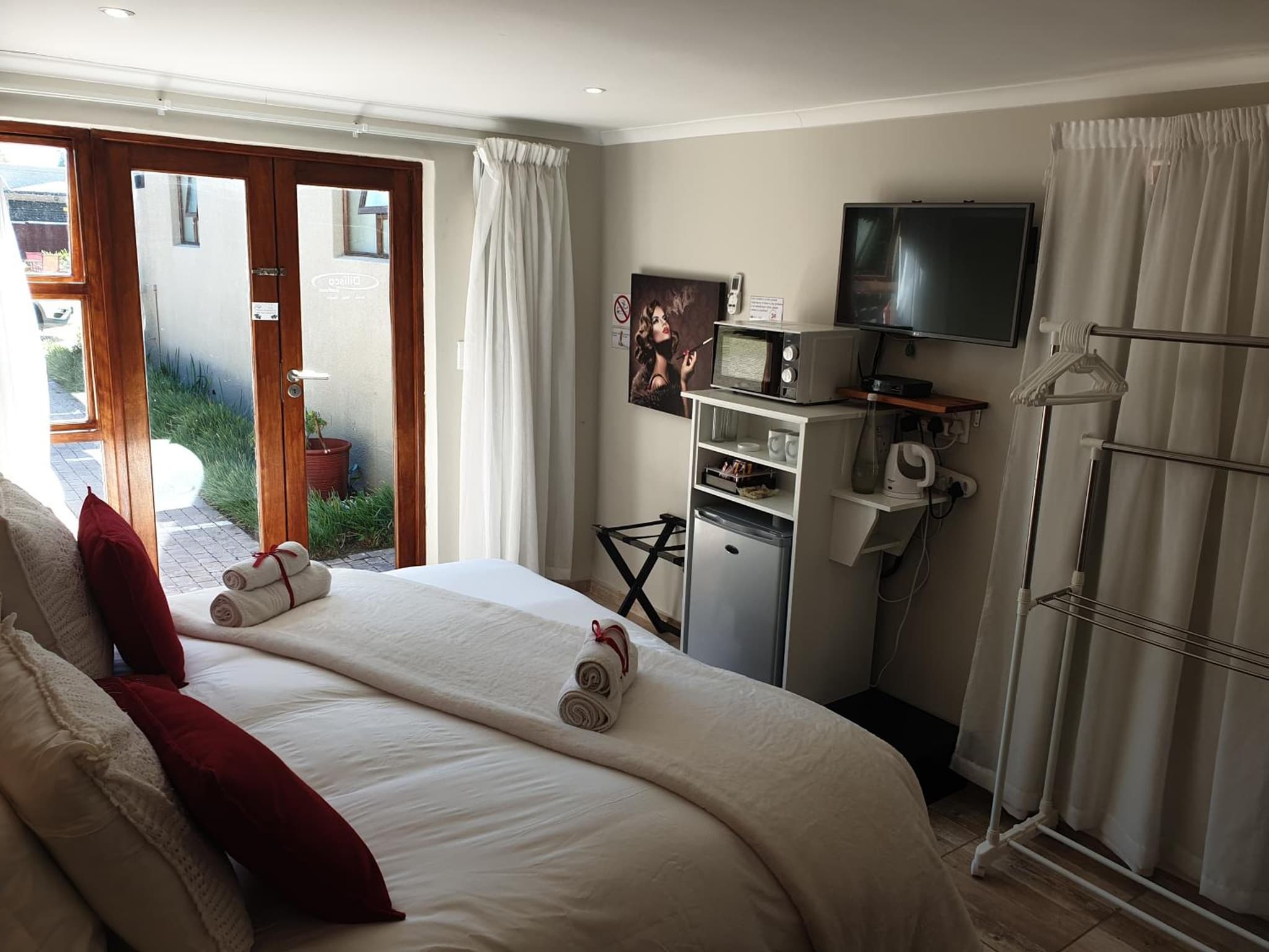 Dilisca Guesthouse photo 8