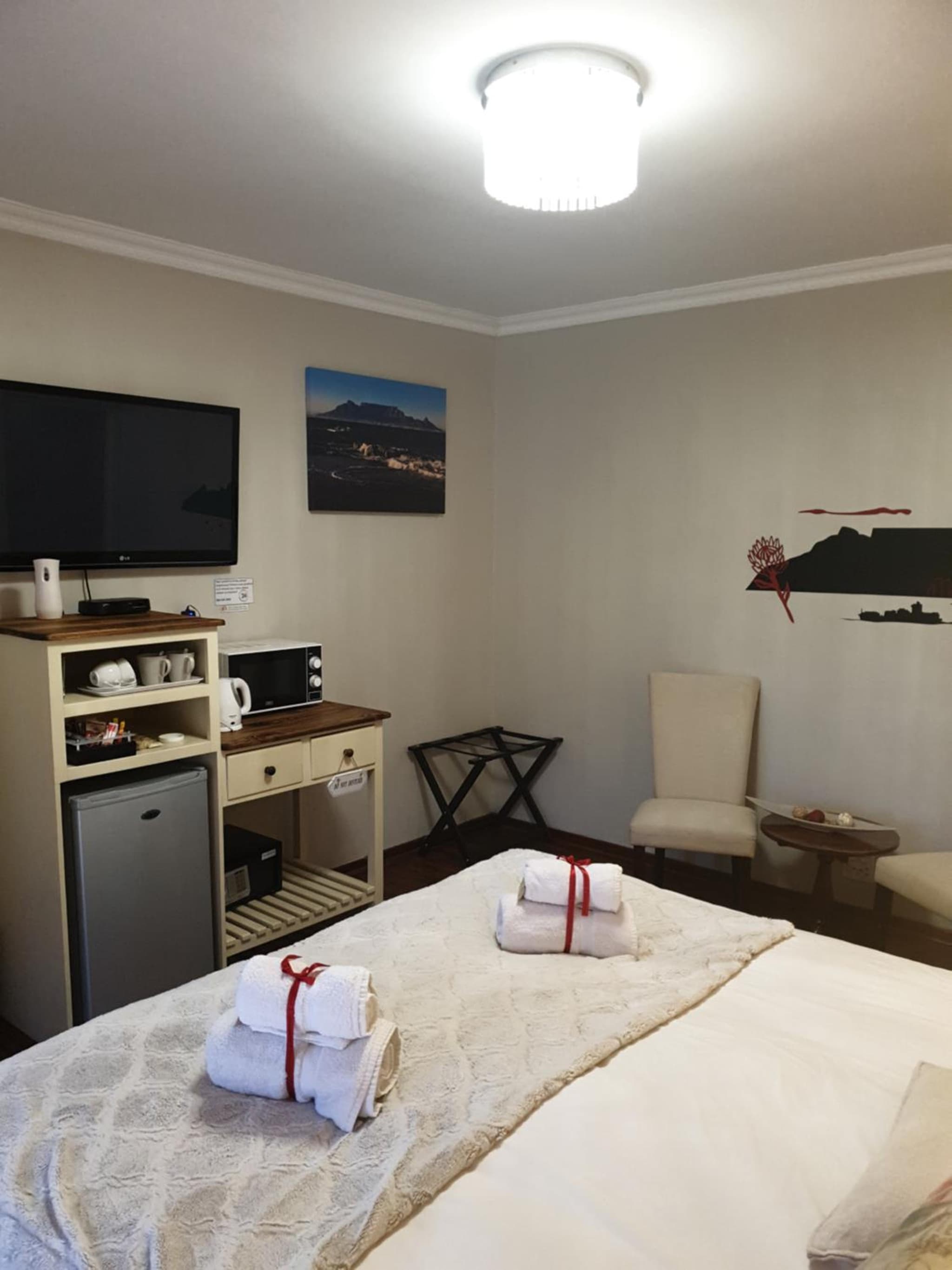 Dilisca Guesthouse photo 9